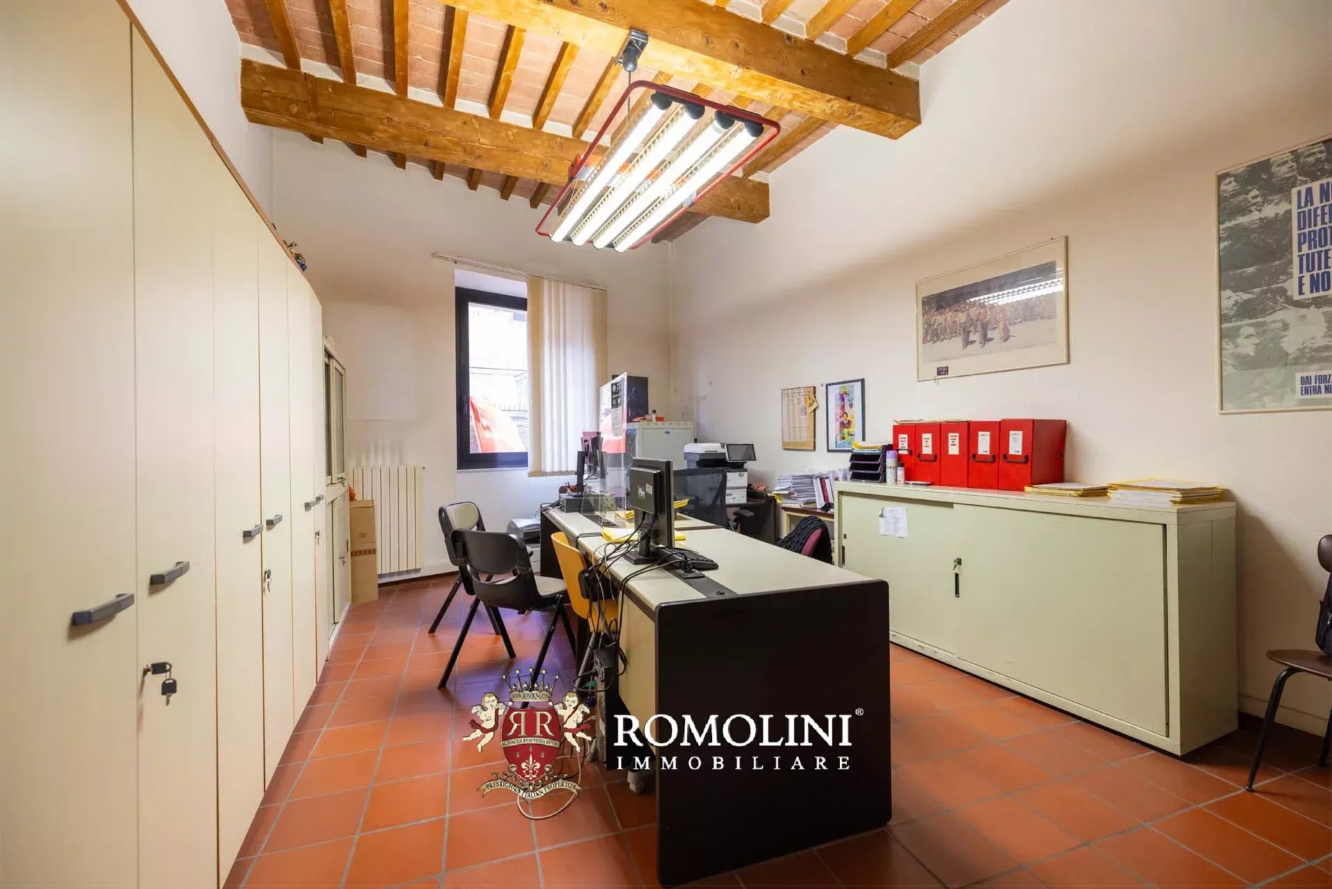 8 Bedroom Villa/Townhouse's Image 6