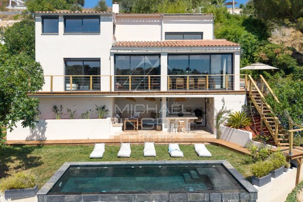 Nice – Elegant fully renovated property in a prime setting. — photo 1