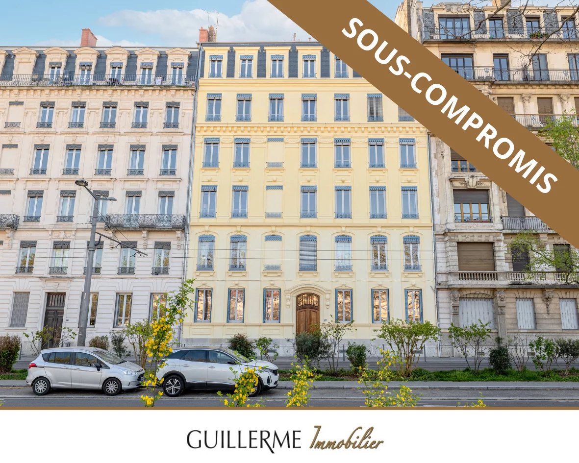 Bel ancien traversant Quais du RhÃ´ne avec caves et grenier