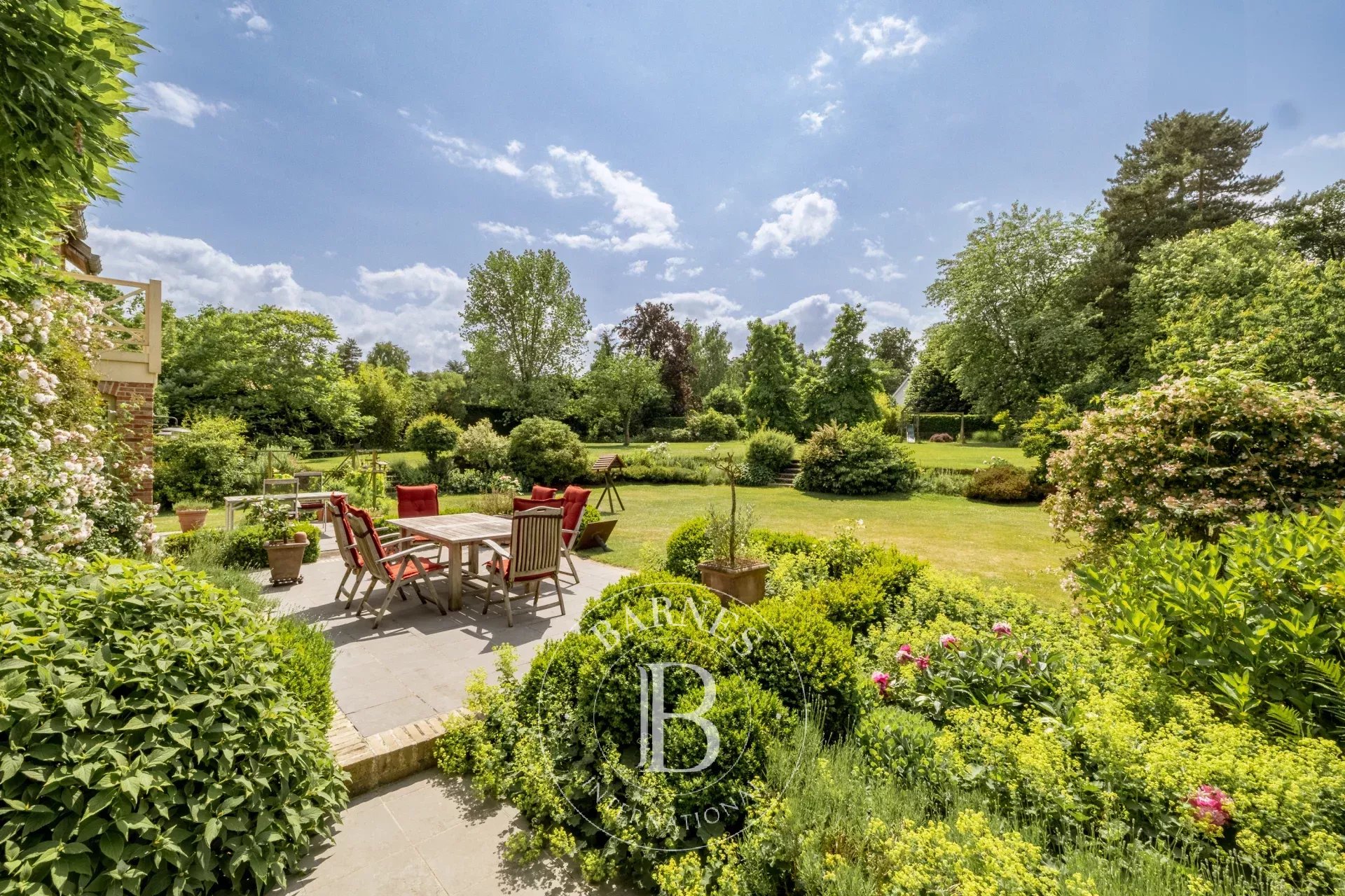 OPTION - Lasne – Luxury villa in a prime setting