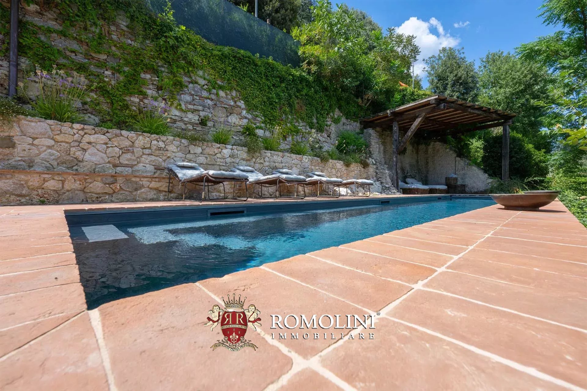 4 Bedroom Villa/Townhouse's Image 9