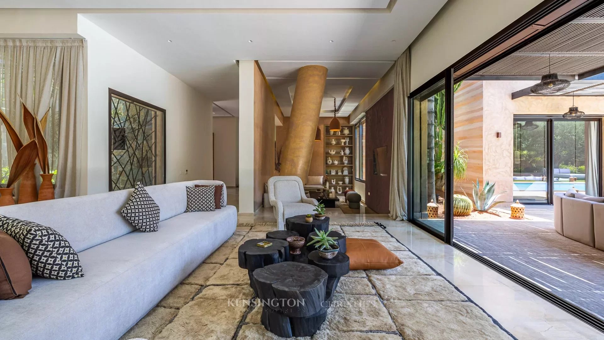 5 Bedroom Villa/Townhouse's Image 7