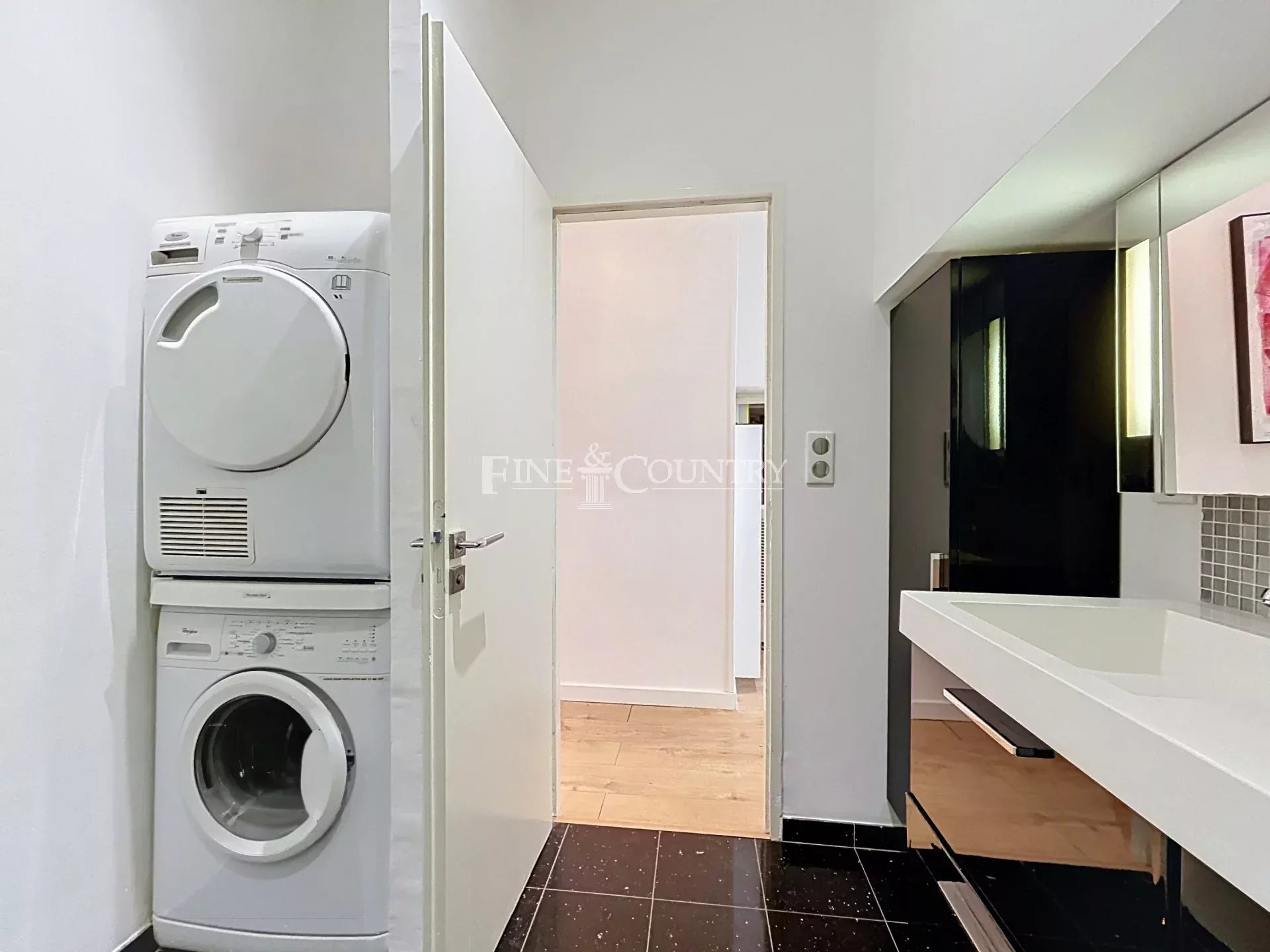 Photo of Appartment 3 bedrooms for sale in Cannes Banane