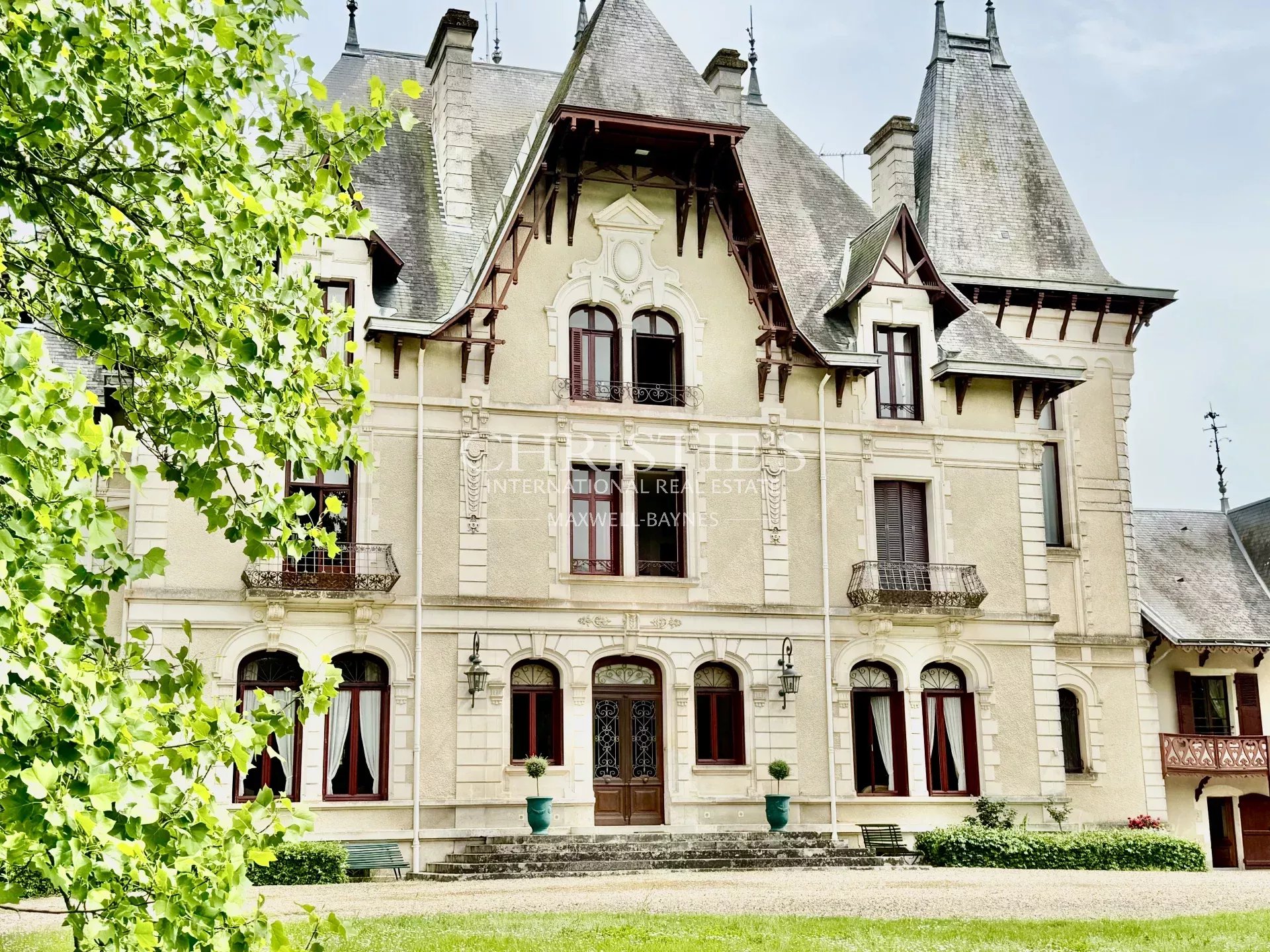 18 Bedroom Chateau's Image 5