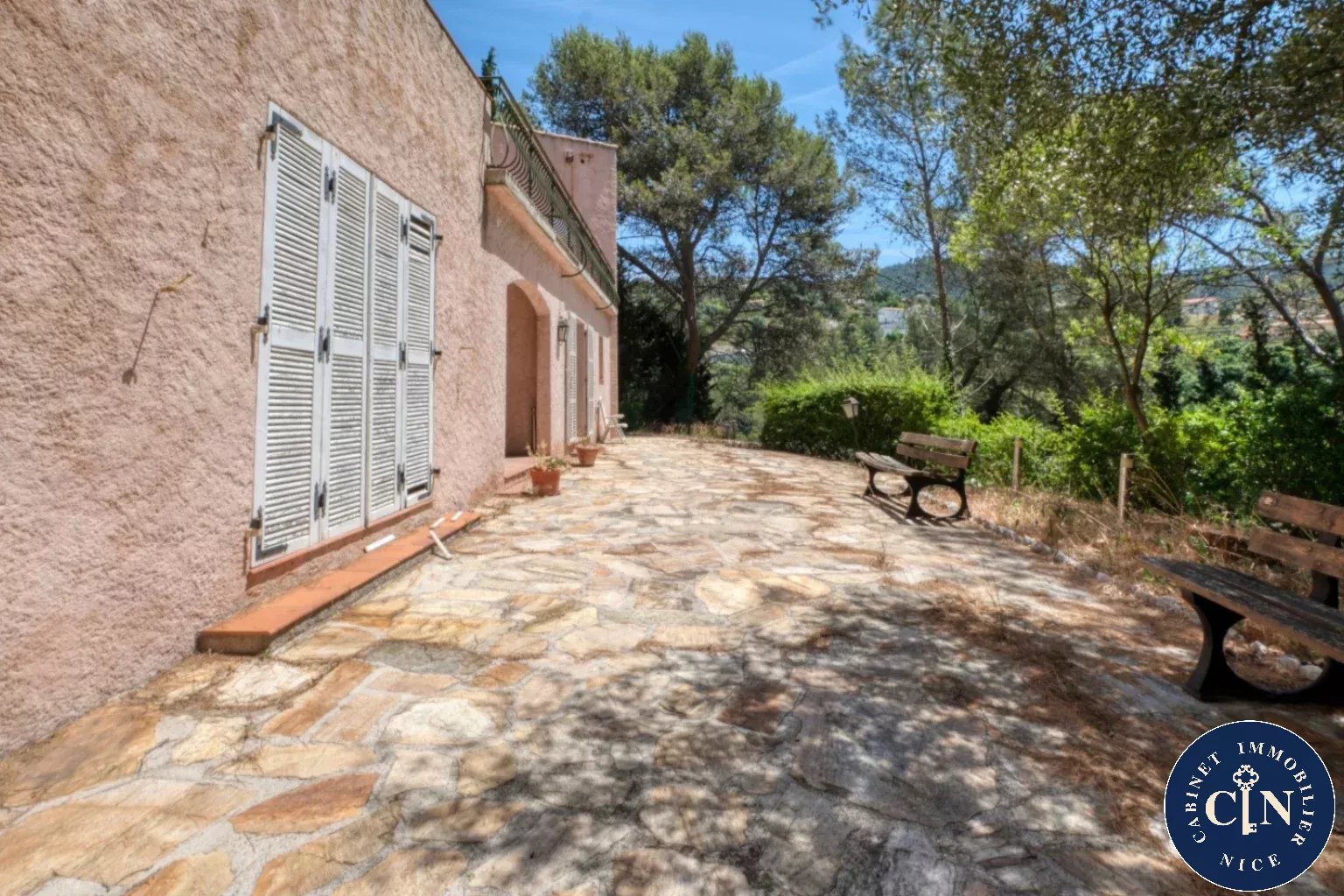 Drap - Maison 7 pièces de 246 m² à rénover. Terrain piscinable, sans vis-à-vis. — photo 15