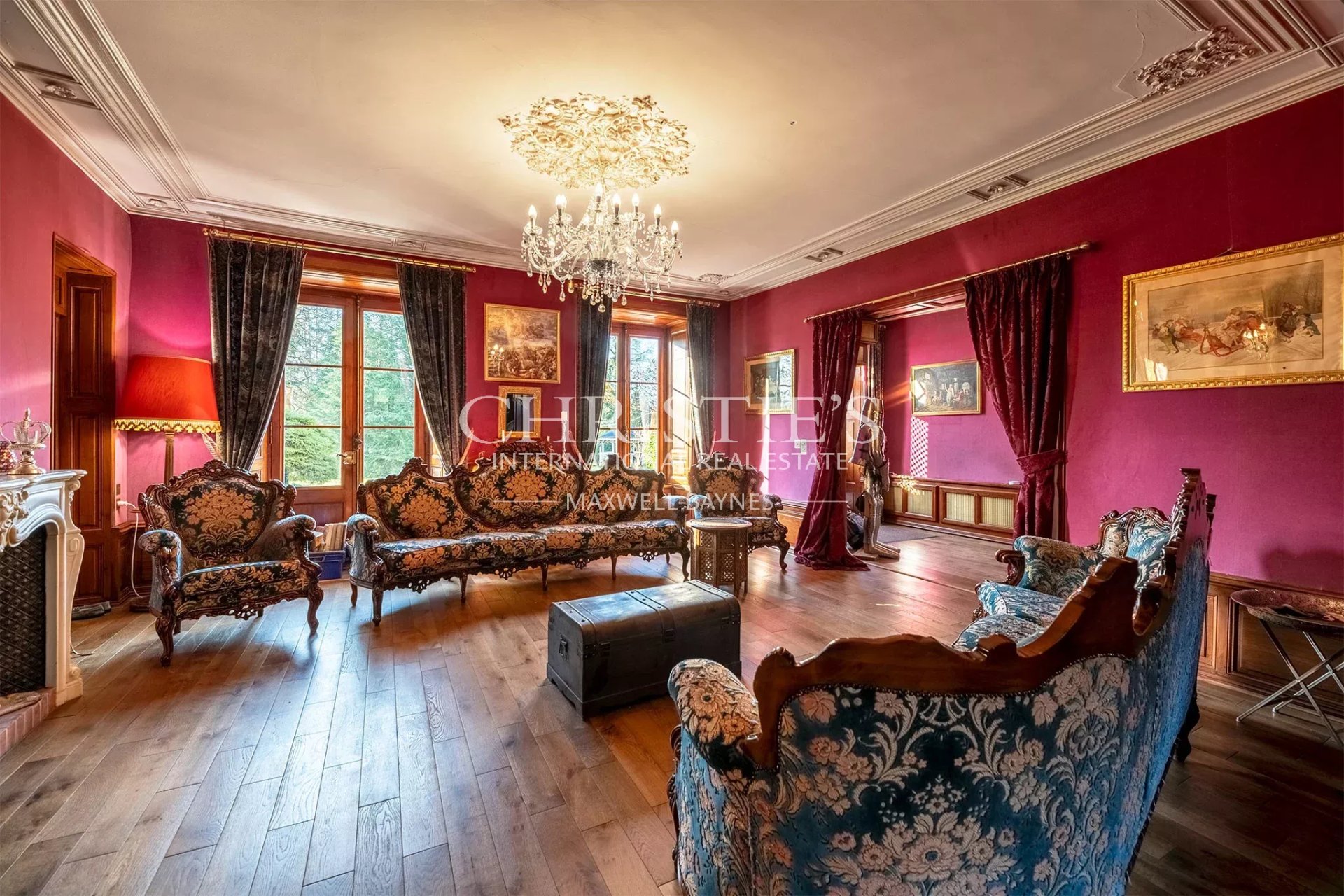 10 Bedroom Chateau's Image 5