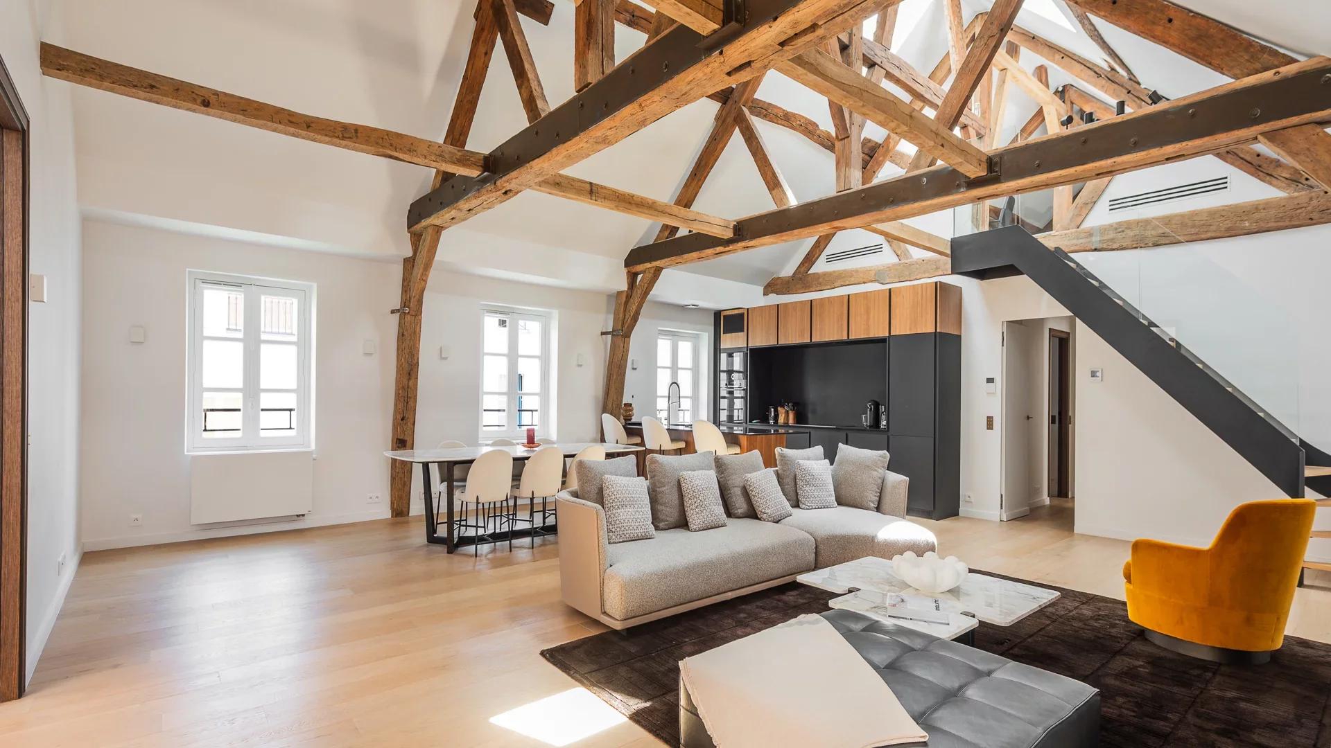 Paris 7e - RUE DU BAC