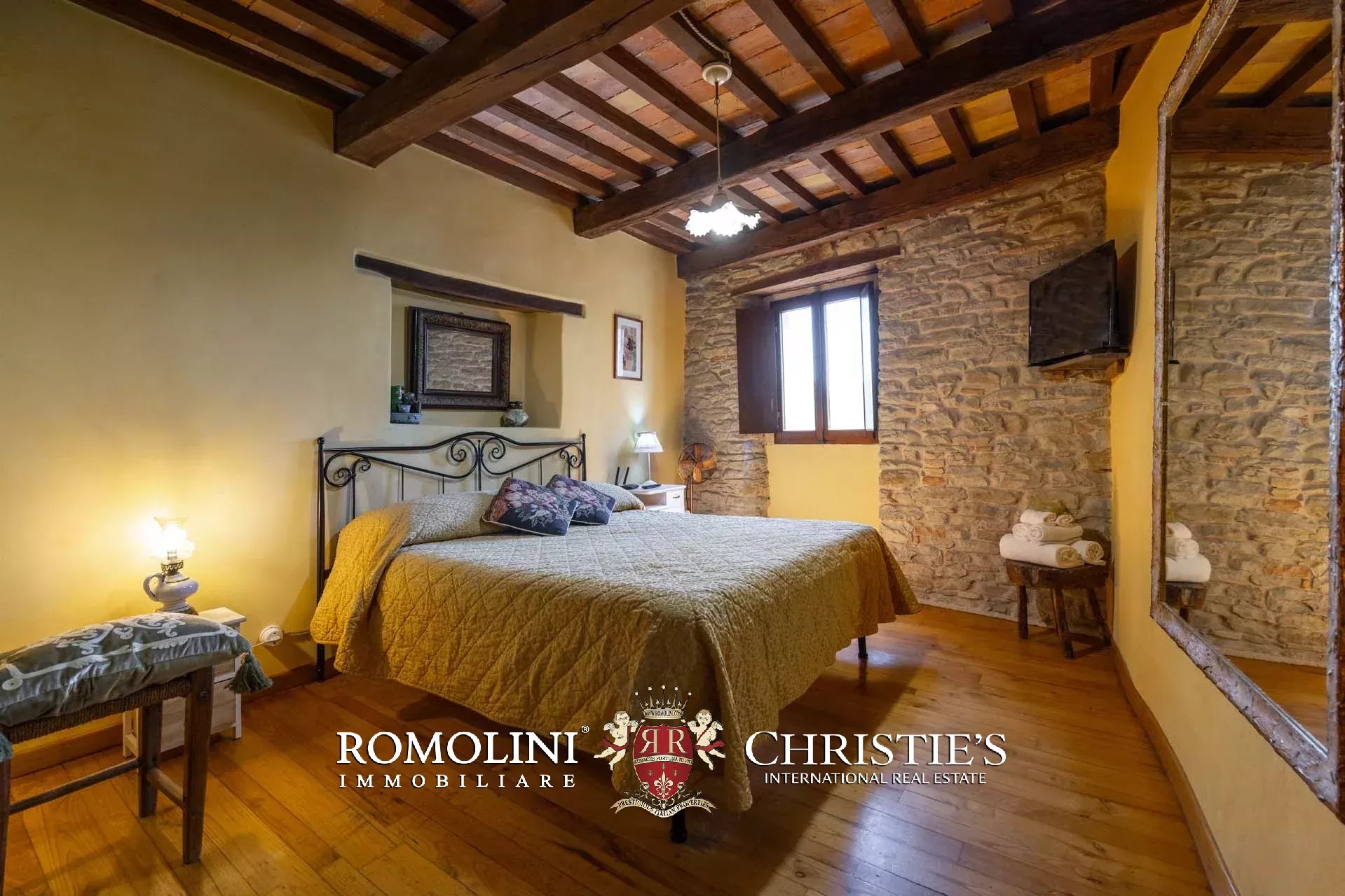 10 Bedroom Chateau's Image 31