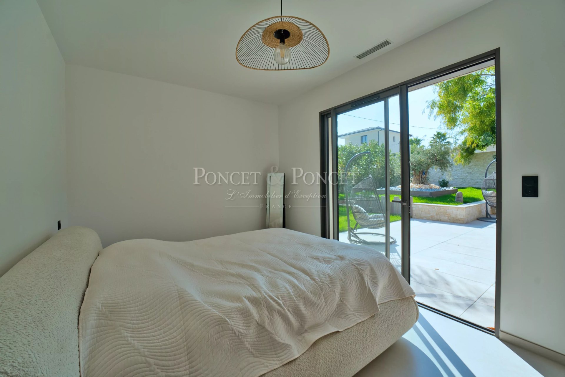 5 Bedroom Villa/Townhouse's Image 16