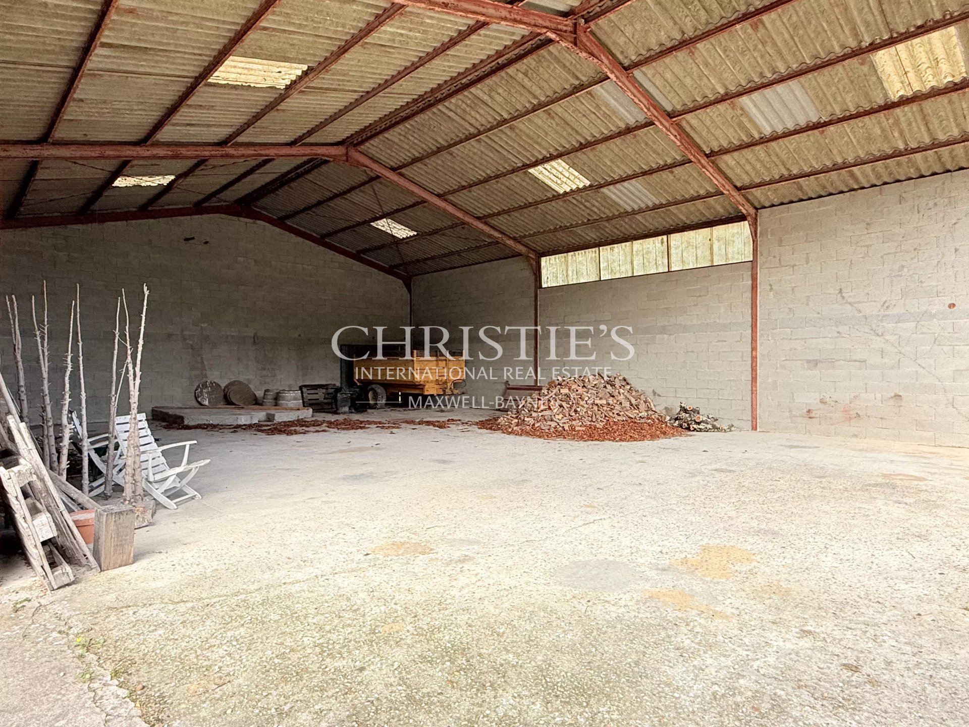 4 Bedroom Villa/Townhouse's Image 29