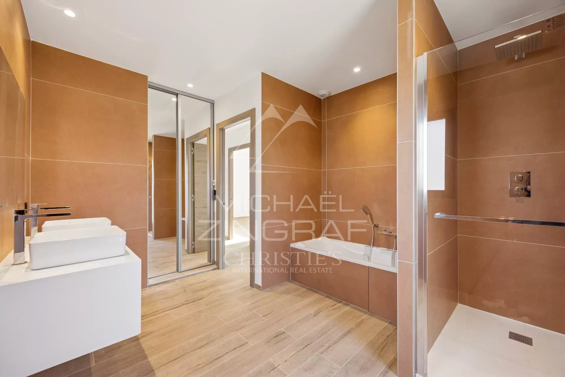 3 Bedroom Villa/Townhouse's Image 8