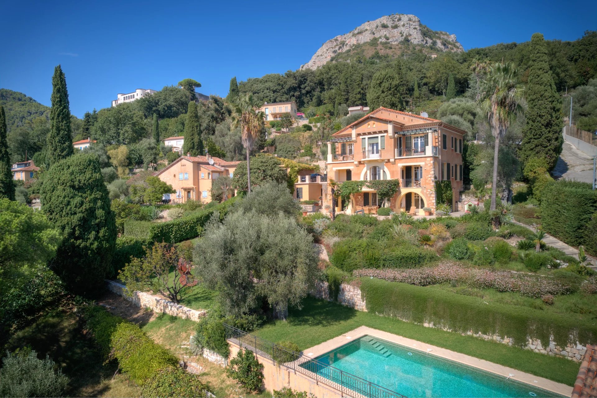 Agence immobilière de Ellington International