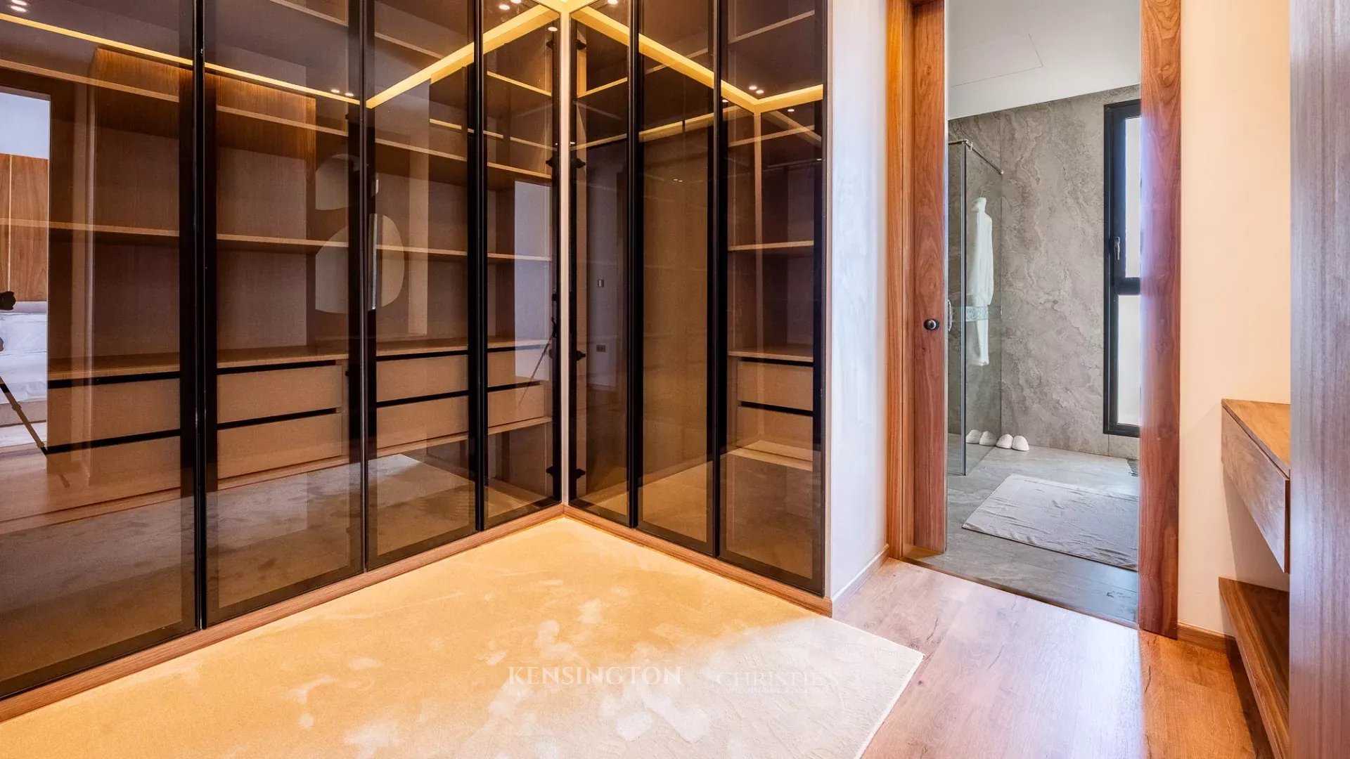 4 Bedroom Villa/Townhouse's Image 36
