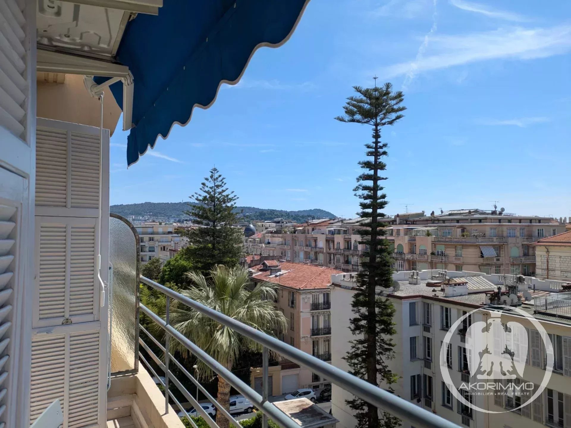 Studio + chambre de bonne - Carré d'Or -320000euros