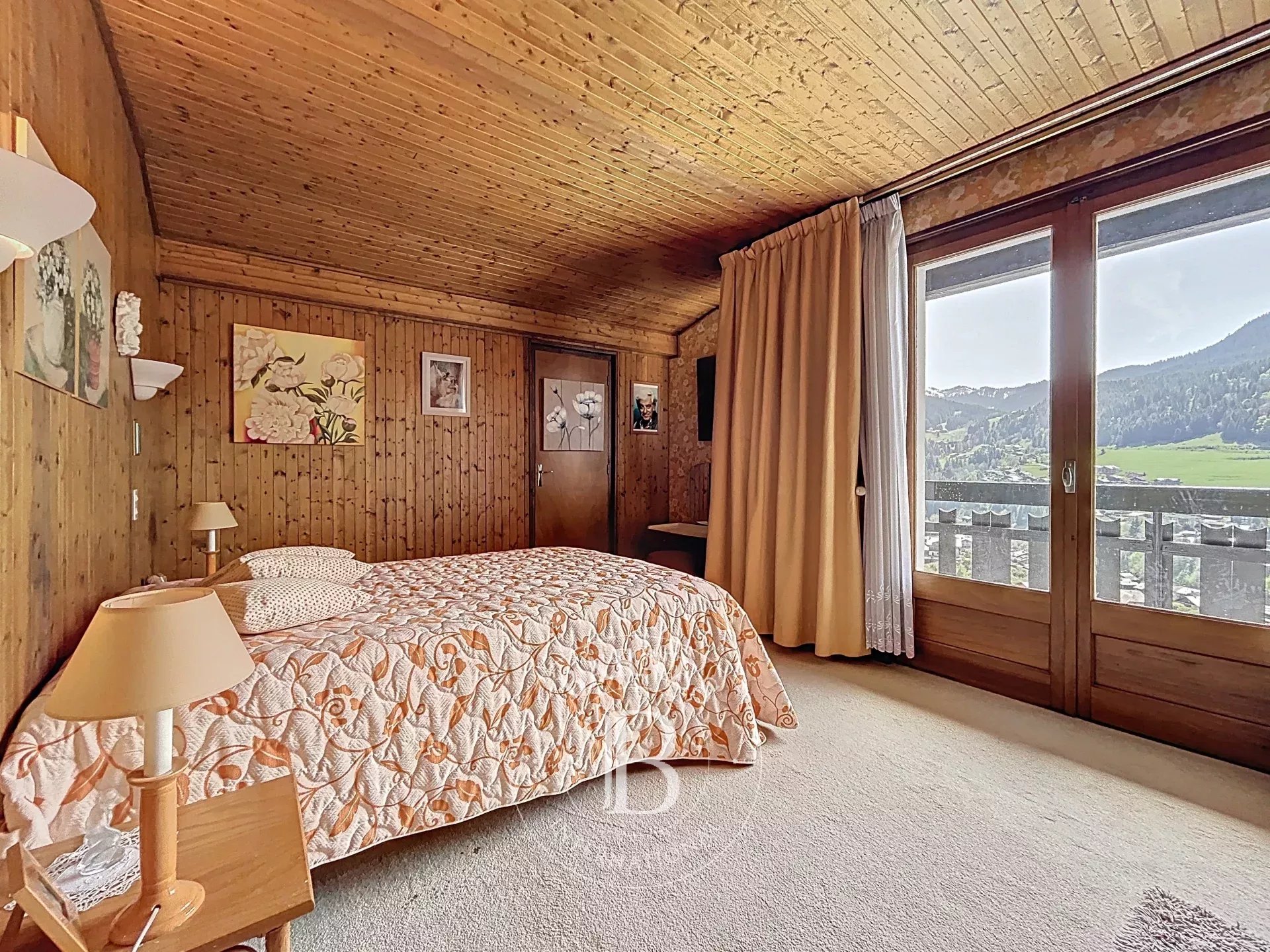 Photo of Morzine – 170 sqm family chalet to renovate – Panoramic views – Close to village centre