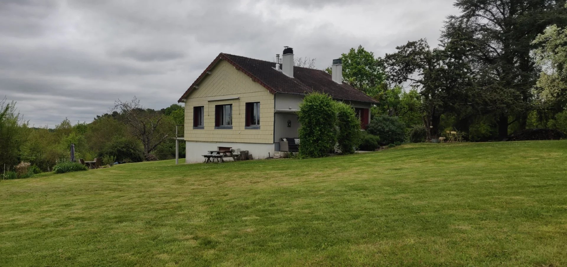 A vendre maison et 2 gîtes avec revenu à Villentrois, Indre