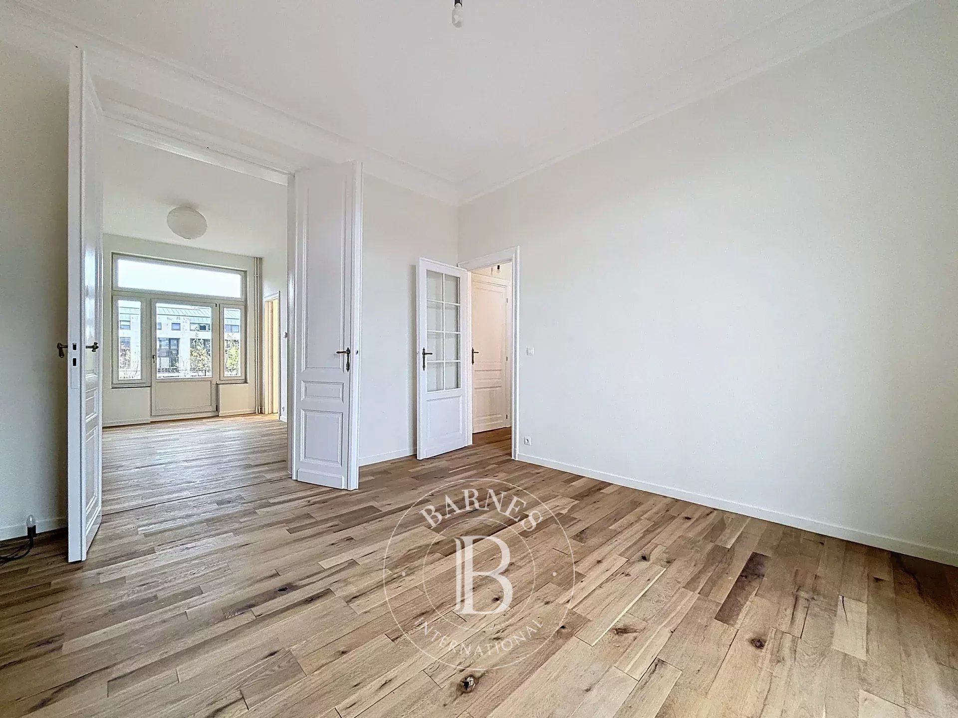 Spacieux Duplex 2 chambres – 150 m² – Quartier Européen