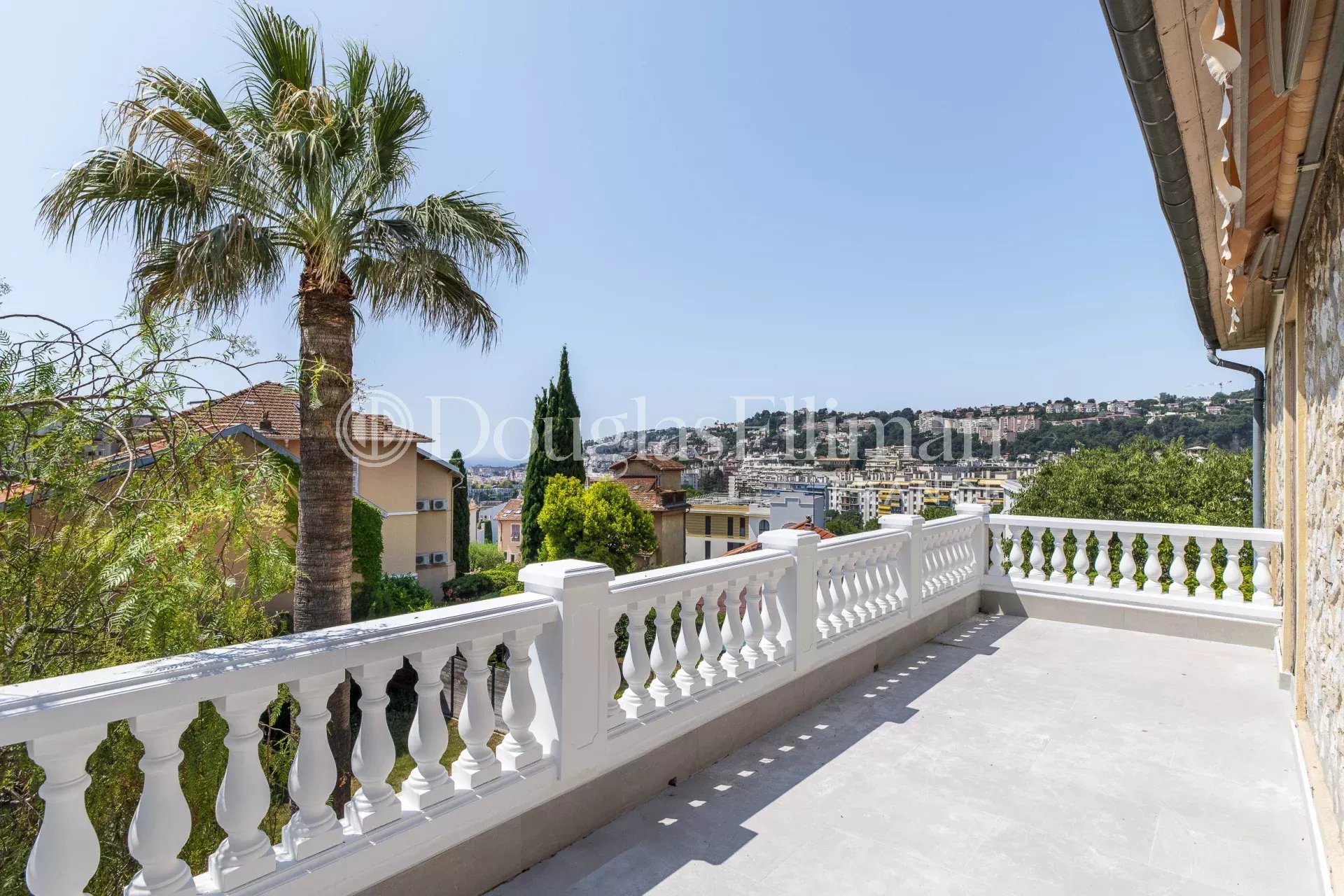 Nice – Gairaut – Appartement au dernier étage d’un magnifique Hôtel Particulier - Image nᵒ3