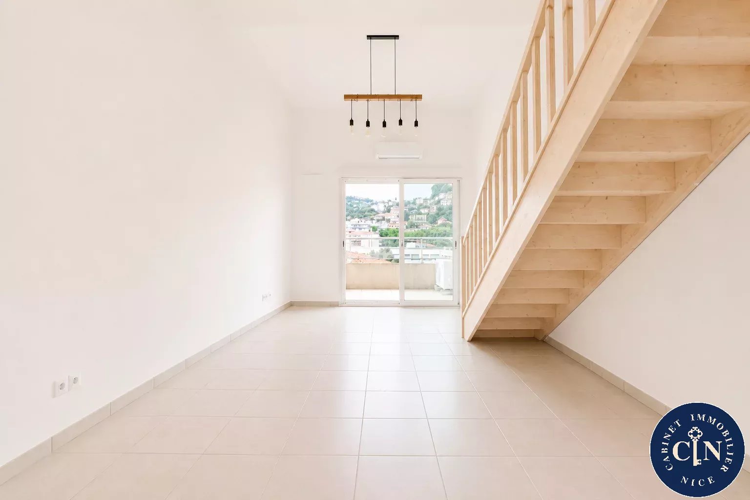 4 pièces 93 m² - Duplex terrasse vue collines - Saint-Sylvestre — photo 3