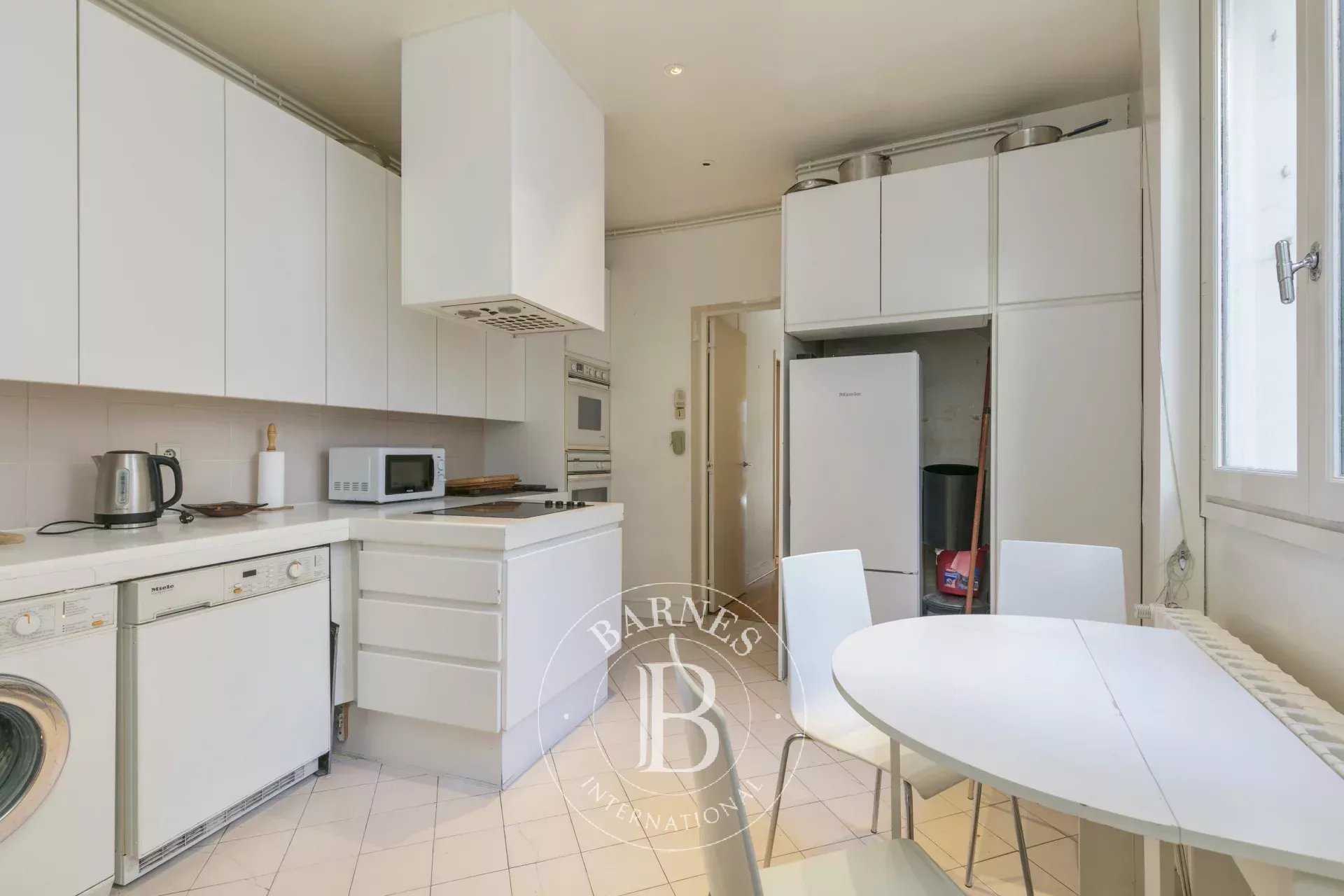 Daire Paris 8ème - picture 7