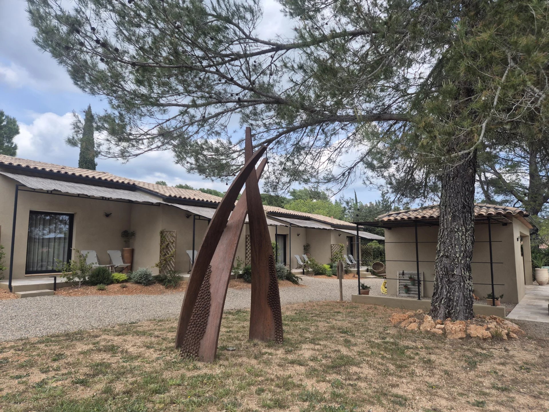 Villa and 4 gites in Cotignac, unique layout with pool house and pool