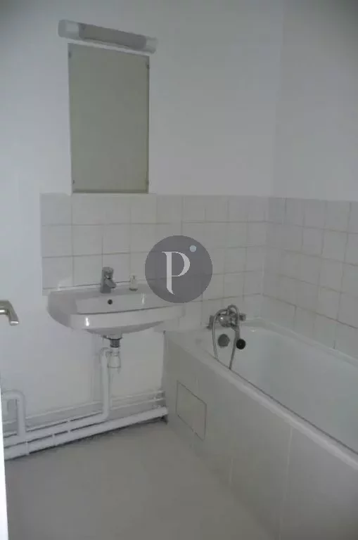 location-appartement-3-pieces-lhay-les-roses-83870989