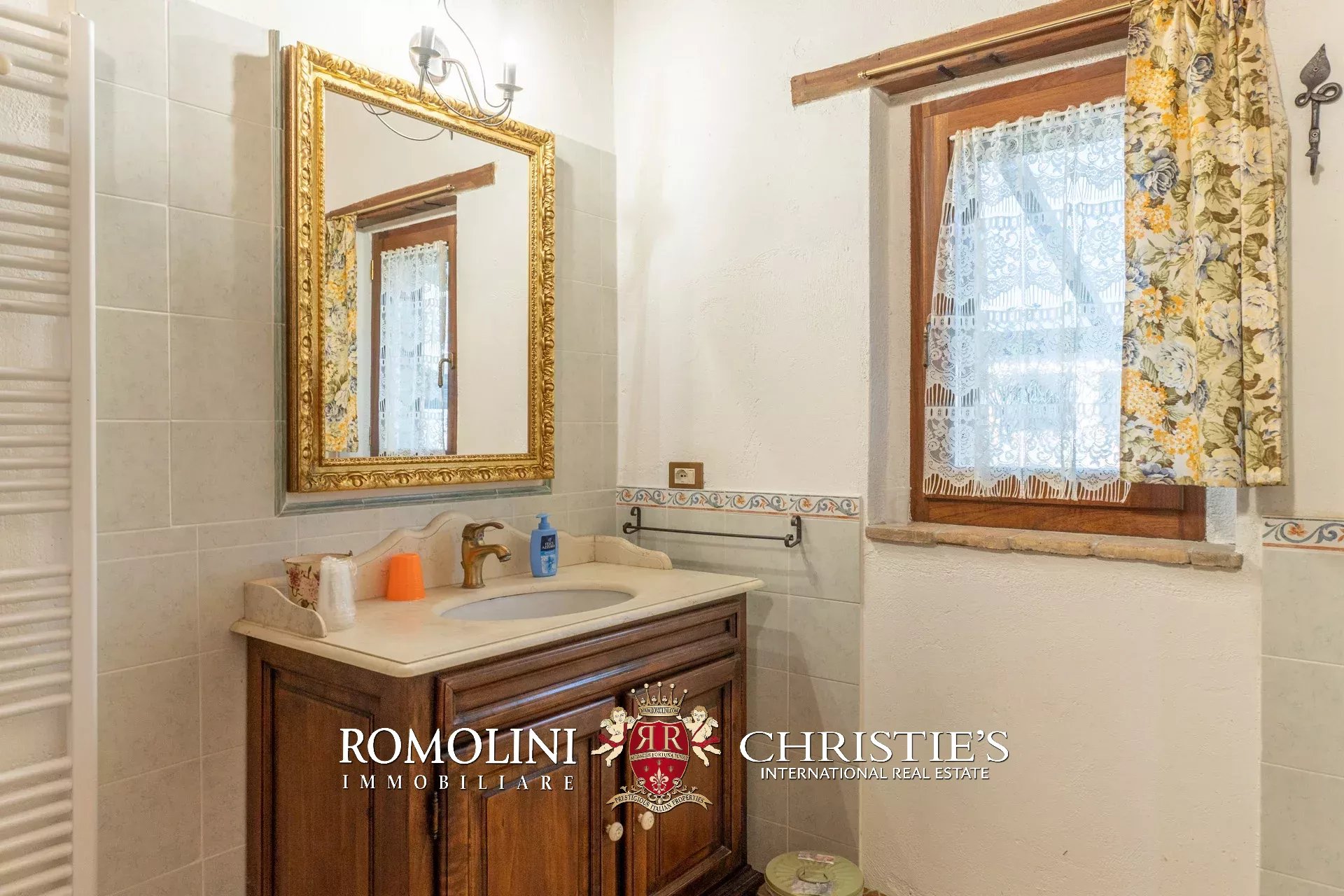 7 Bedroom Villa/Townhouse's Image 70