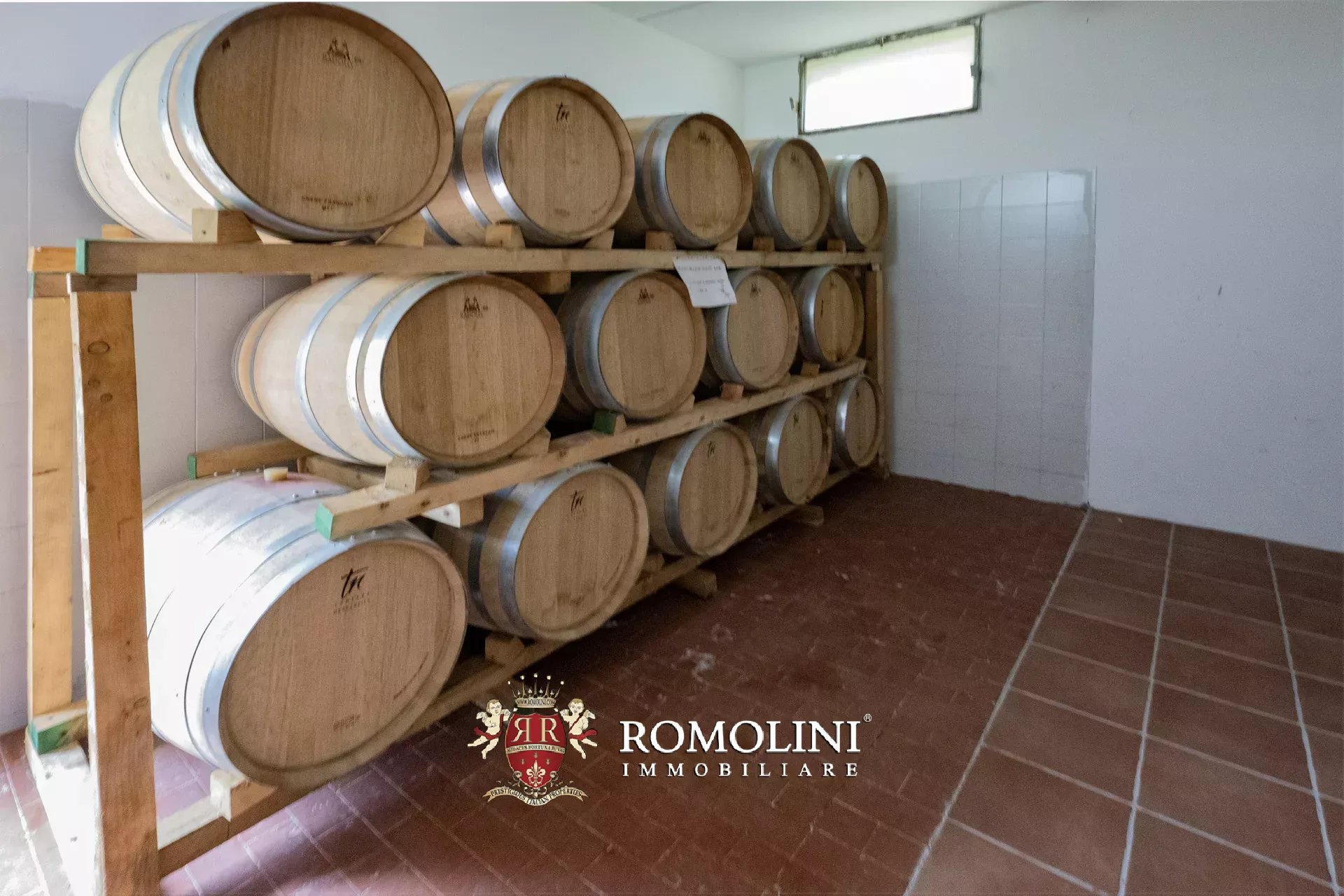 7 Bedroom Vineyard's Image 48