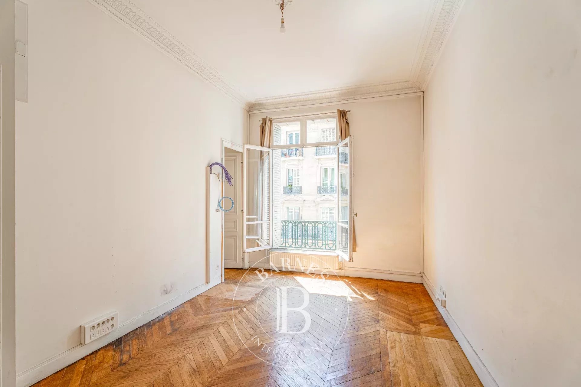 Paris 17 - Etoile / Saint Ferdinand - Appartement au 2è étage avec vue dégagée - 4 ou 5 chambres - picture 11