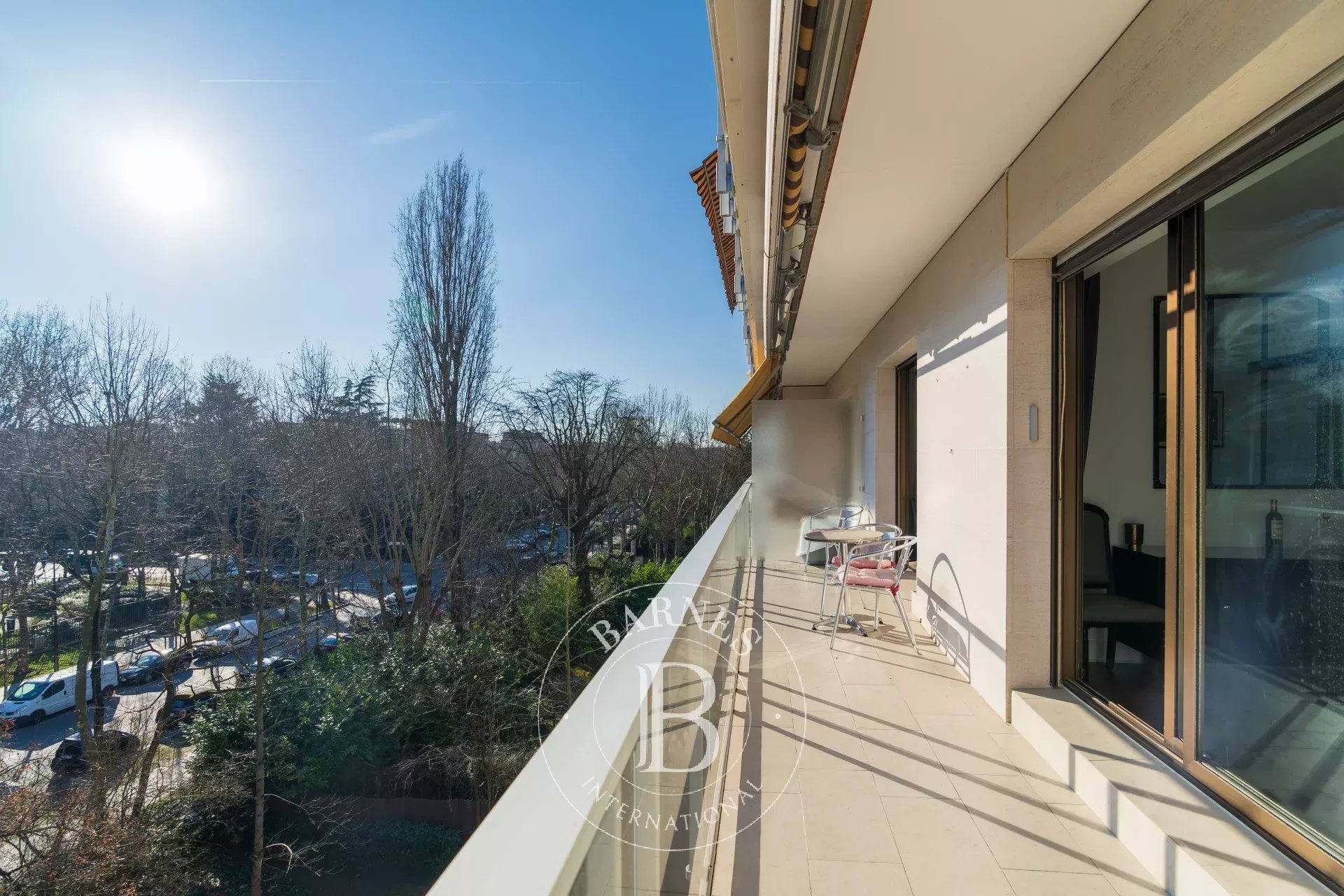 Neuilly - Château - 3-bed apartment - Wide balconies - Unobstructed views