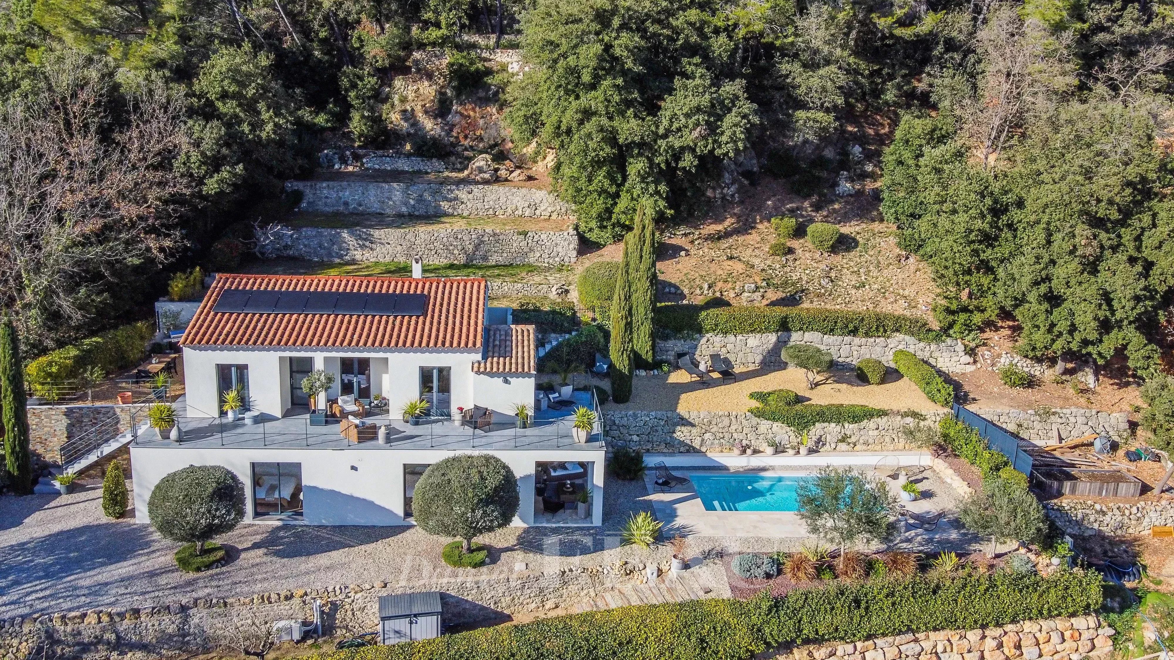 Bagnols en Forêt – A contemporary property enjoying a sea view