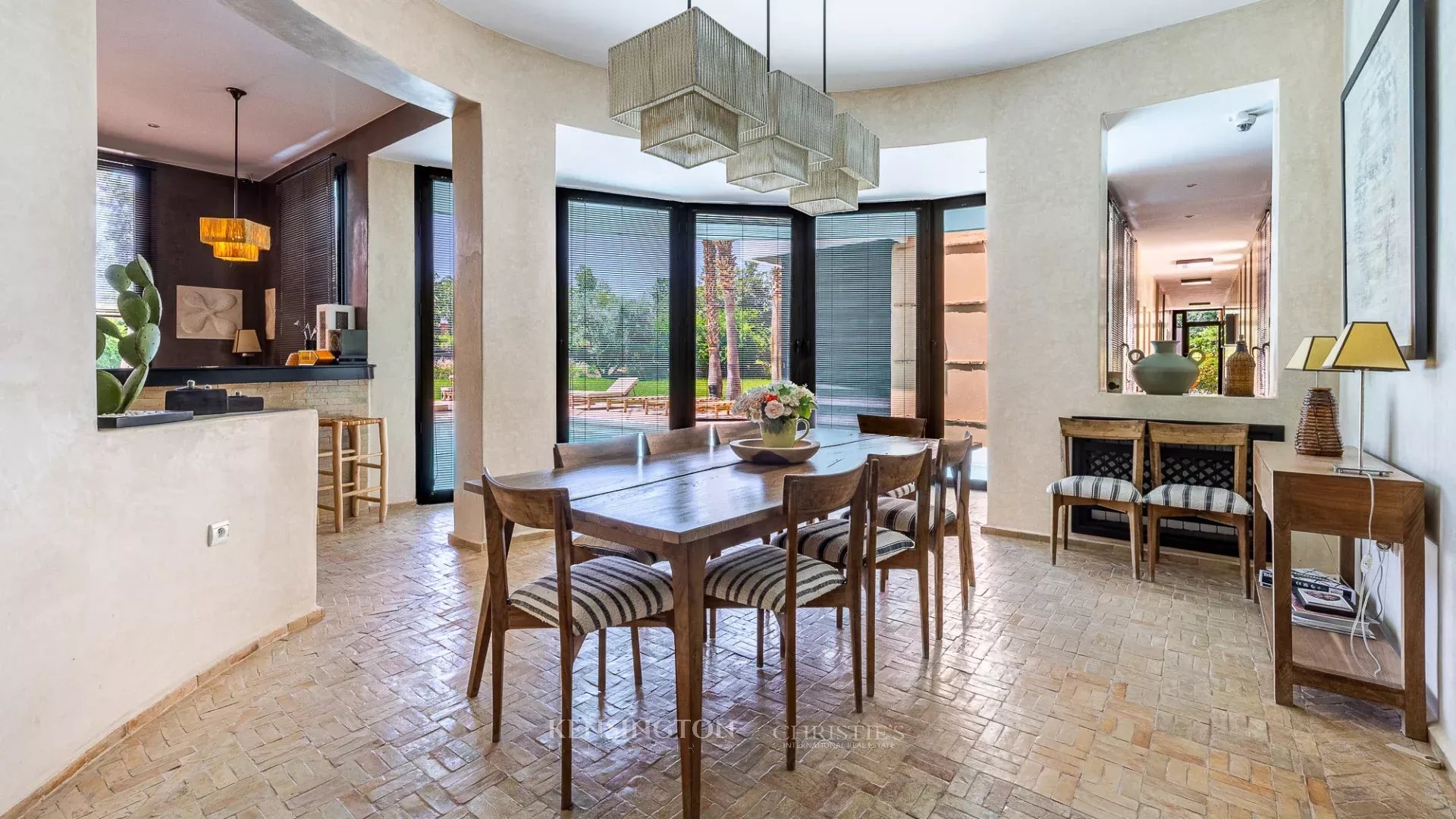 6 Bedroom Villa/Townhouse's Image 7