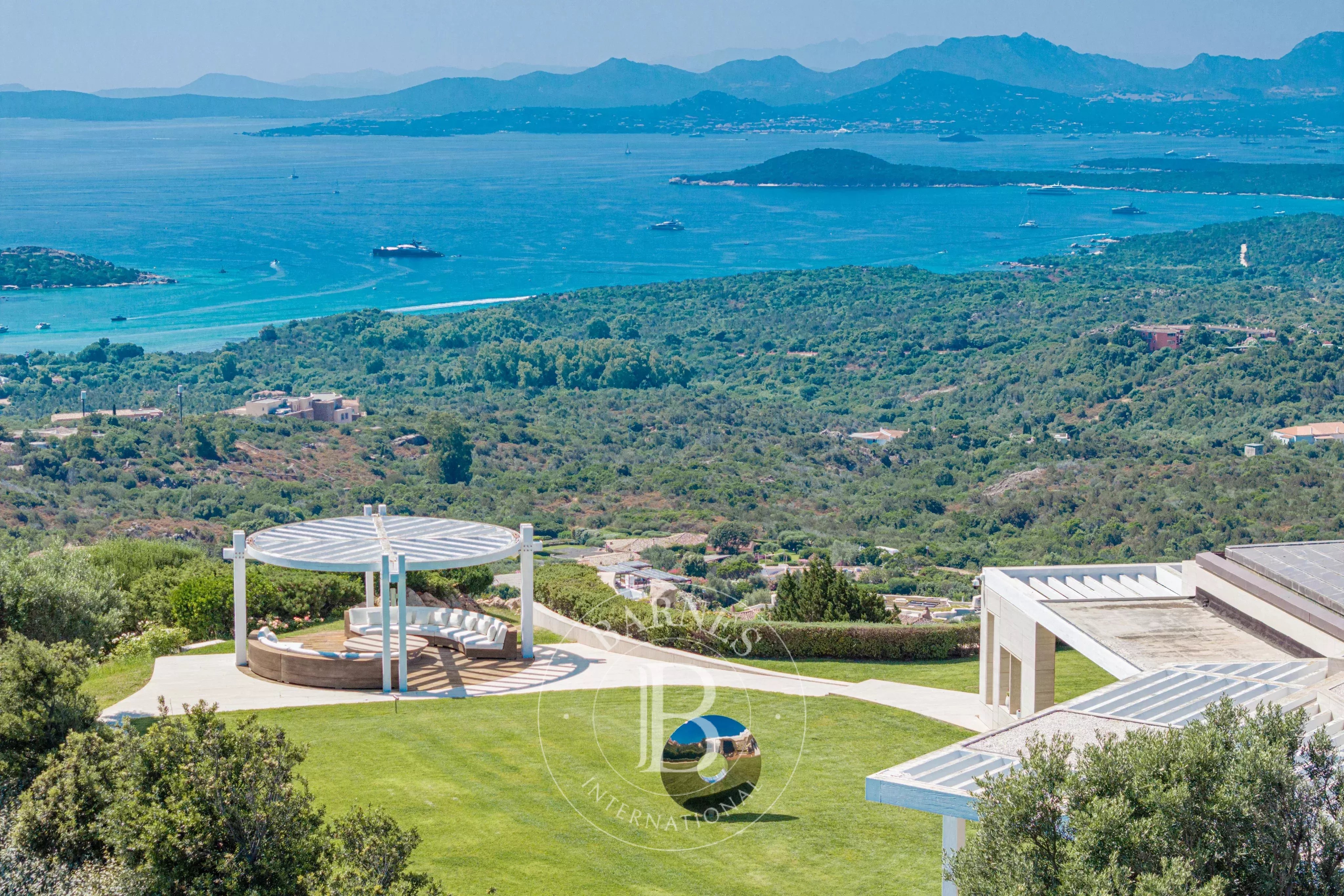 Villa Porto Cervo  -  ref 3879804 (picture 1)
