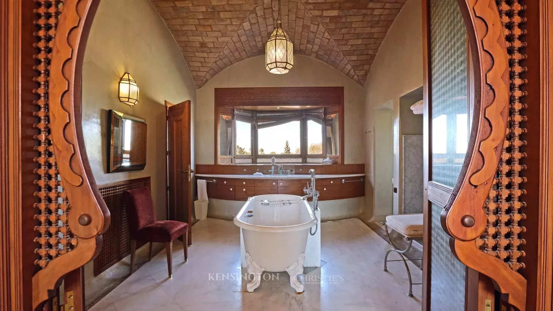 8 Bedroom Villa/Townhouse's Image 23
