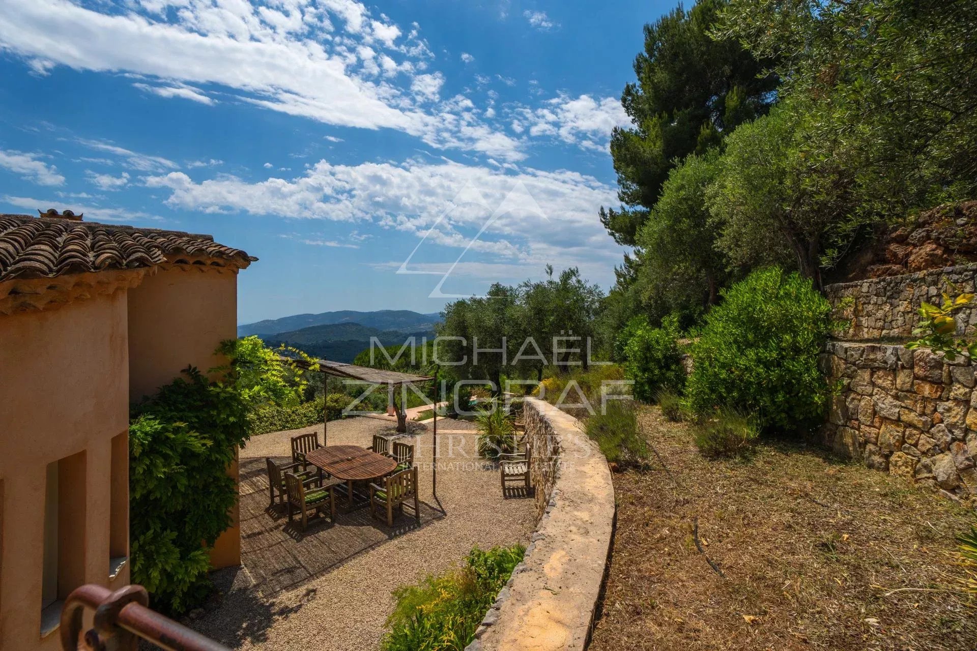 4 Bedroom Villa/Townhouse's Image 15