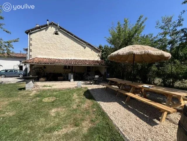 Maison de village rénovée avec gîte indépendant au cœur du Périgord Vert