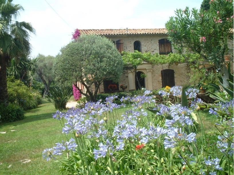 VILLA WITH PROVENCAL CHARM