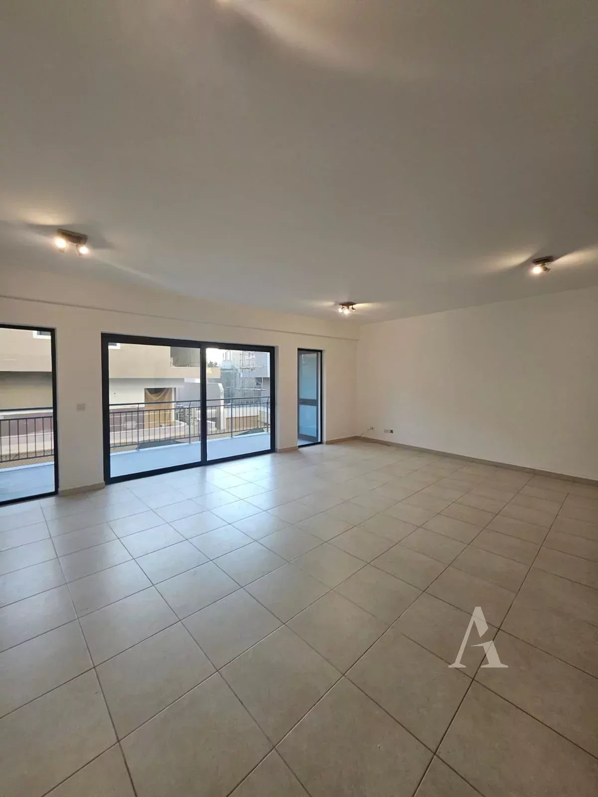 Modern 3-Bedroom Apt in Saint Julians, Malta