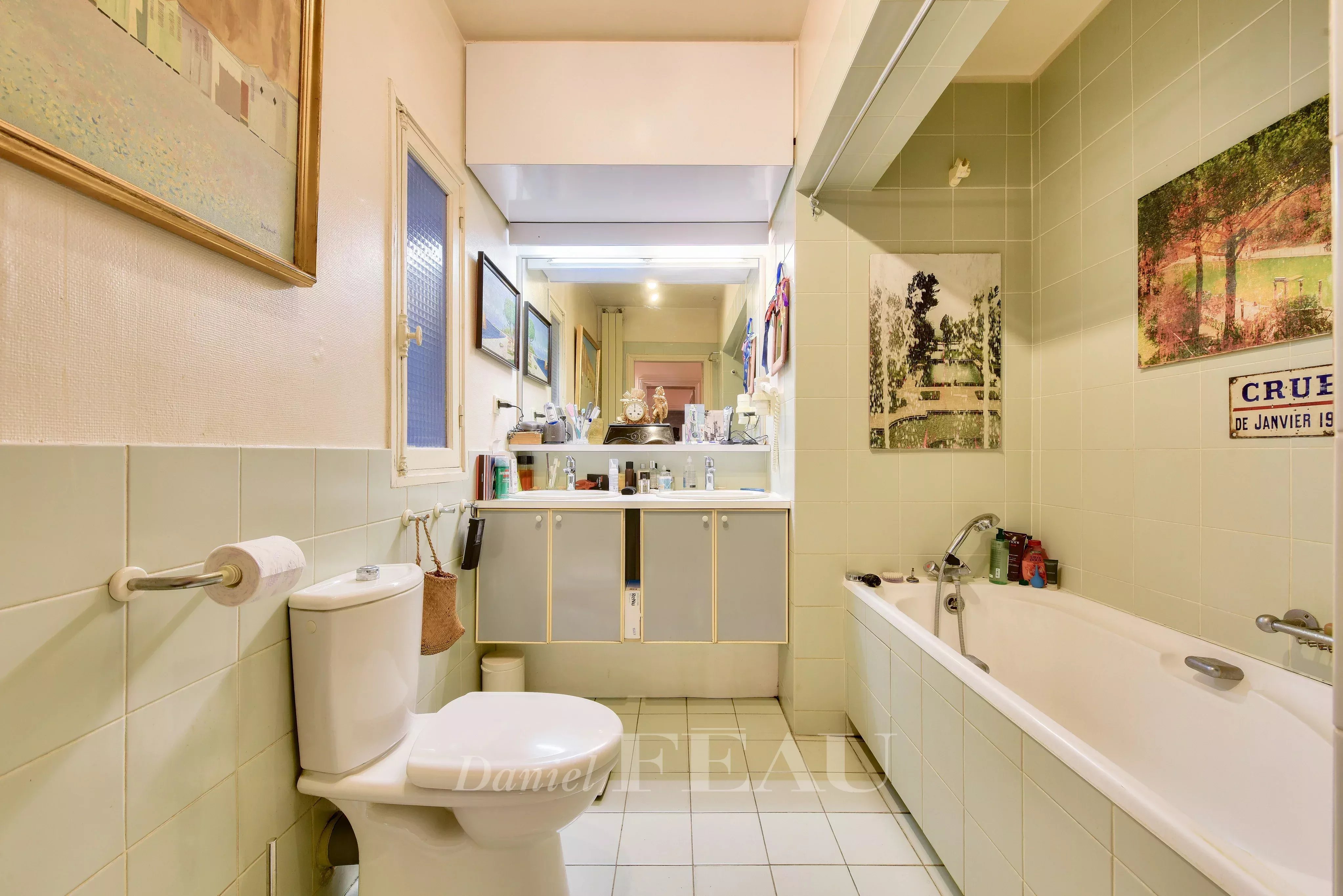 Sale Apartment Paris 17th