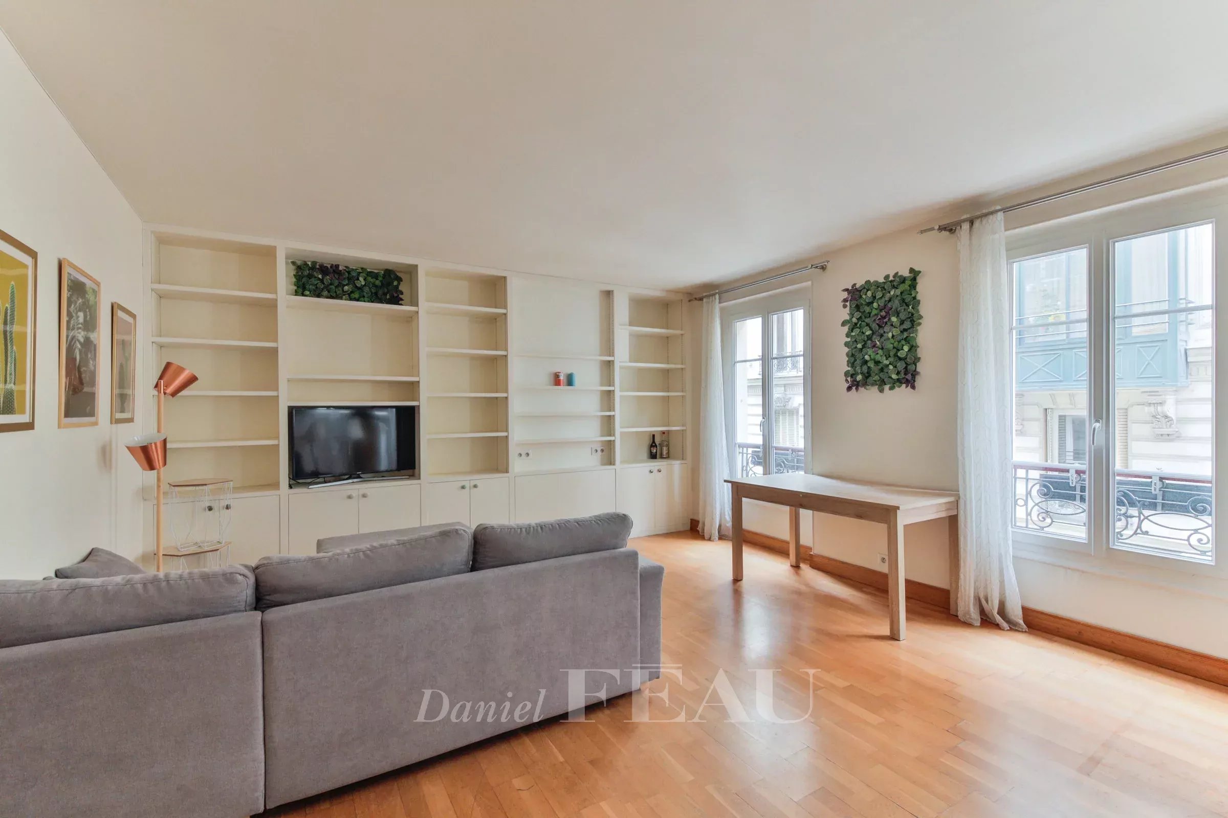 Living-room Wooden floor