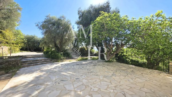 Luxury Villa in Mougins: Panoramic Family Estate with Alpine Views — photo 4
