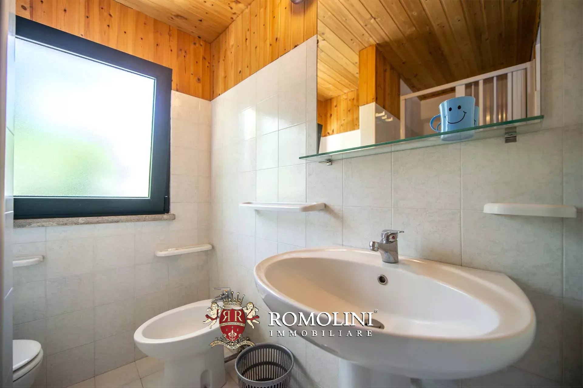 33 Bedroom Villa/Townhouse's Image 36