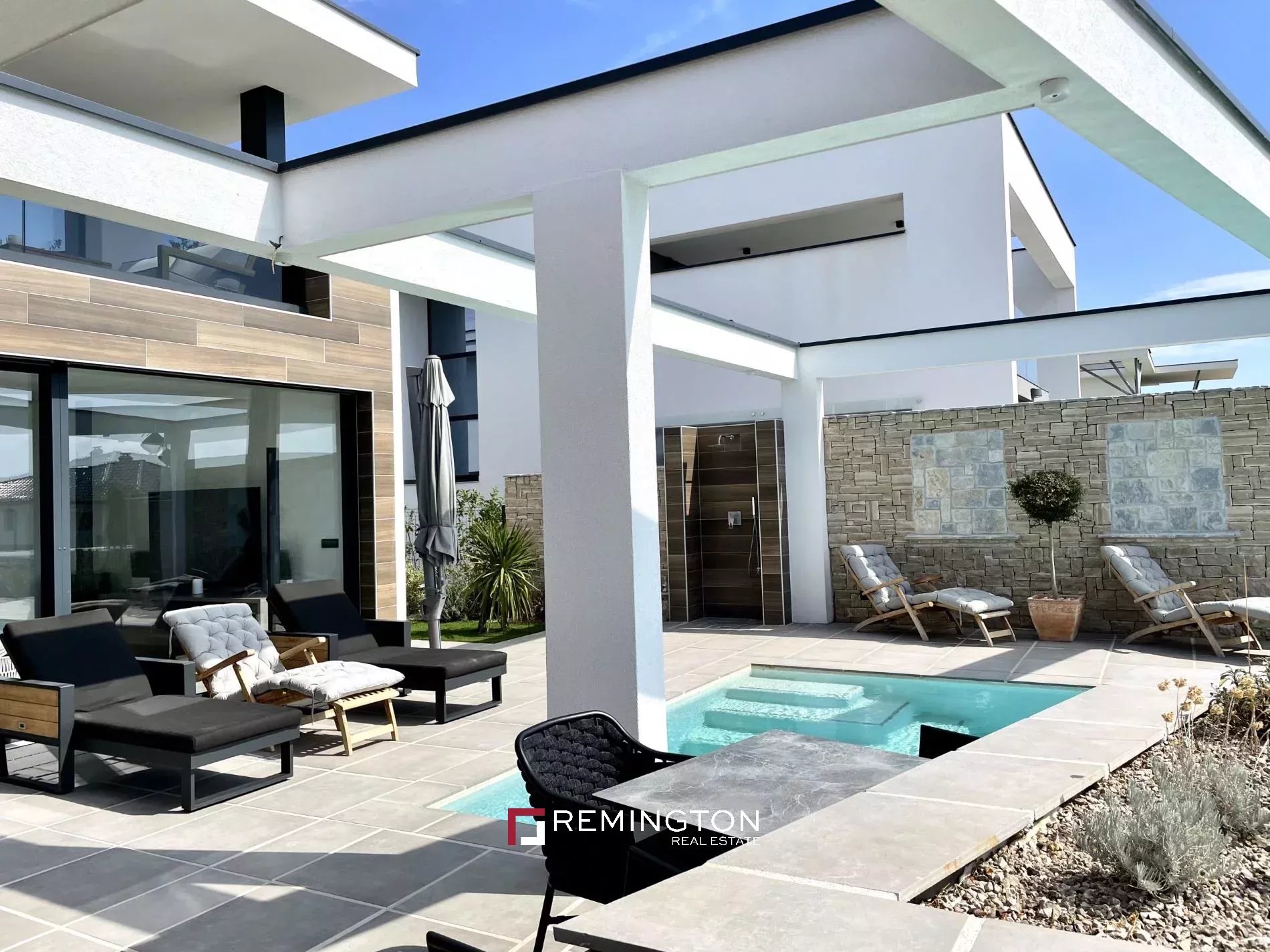 3 Bedroom Villa/Townhouse's Image 10