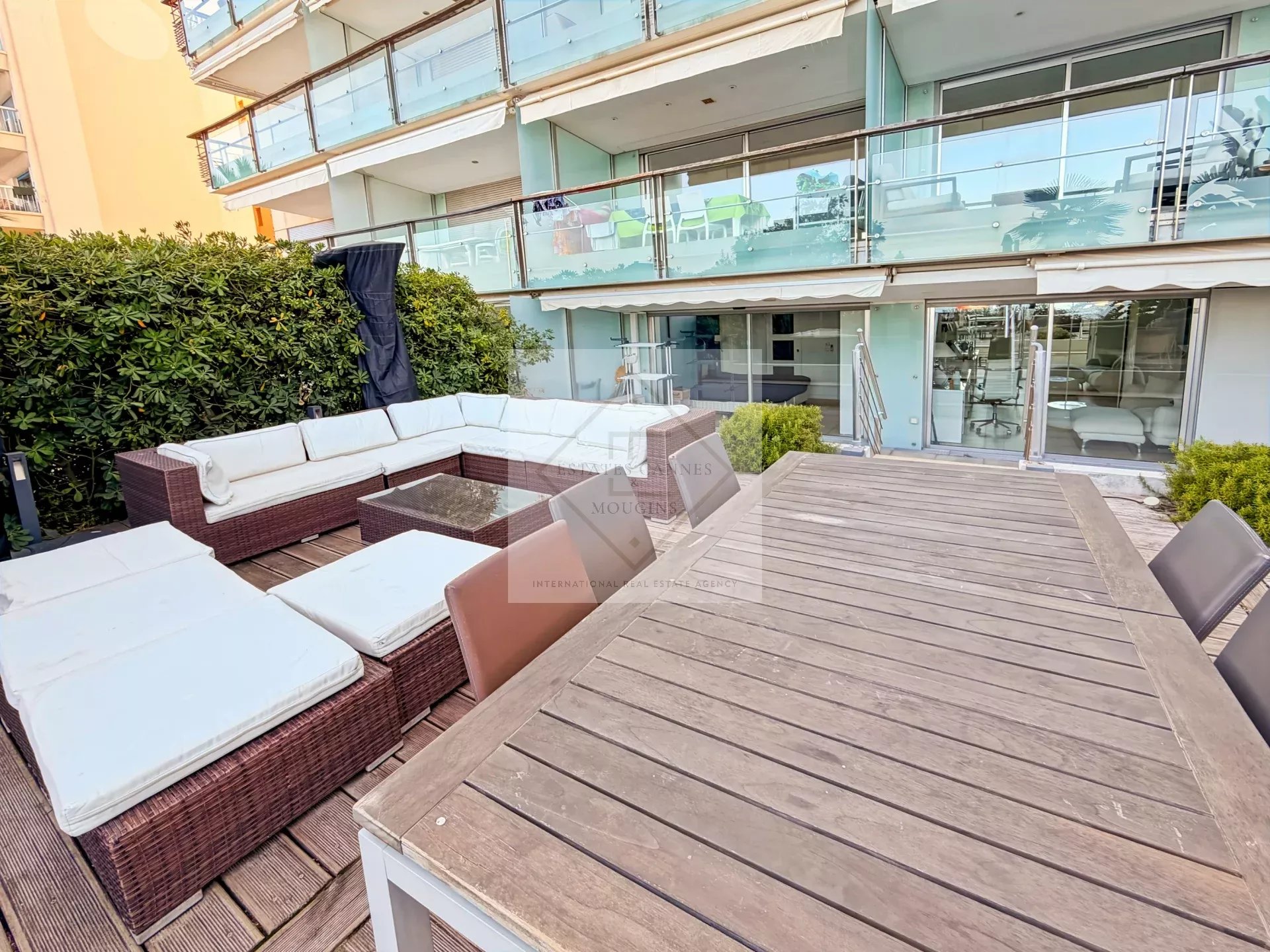 ACCÈS PLAGE DIRECT — APPARTEMENT 3 PIÈCES EN PREMIÈRE LIGNE AVEC VUE MER — photo 3