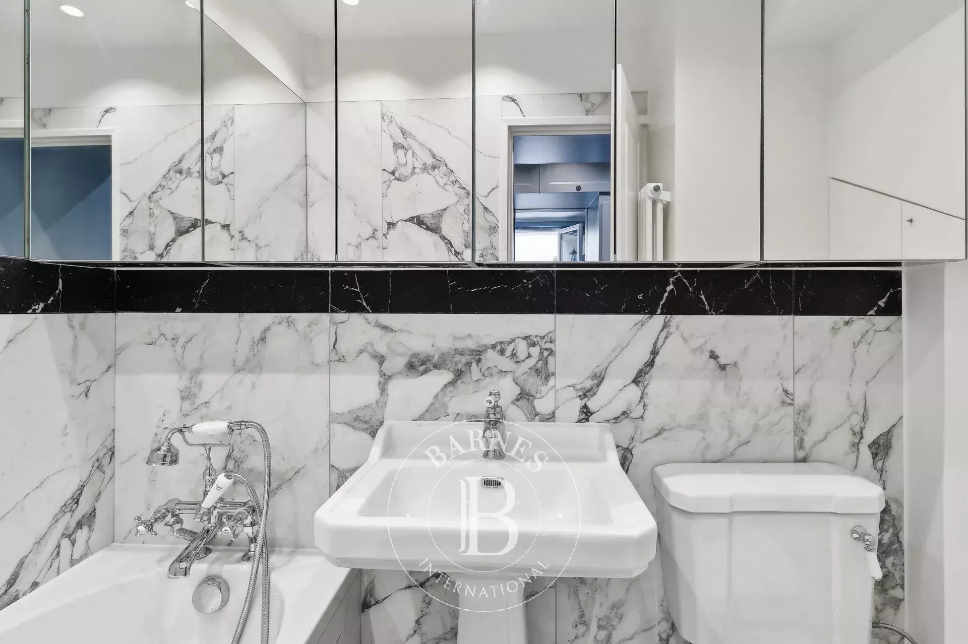 Daire Paris 6ème - picture 15