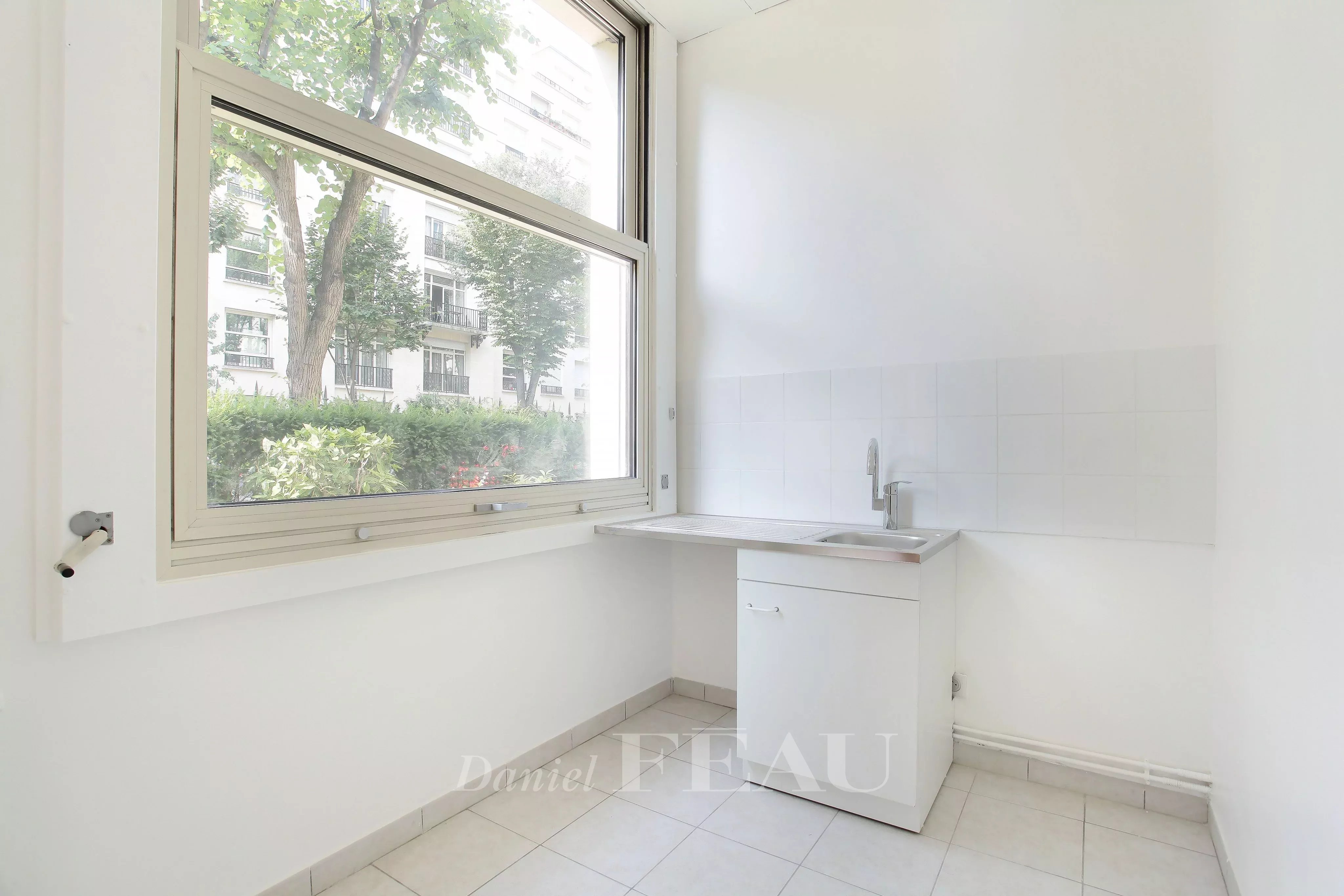 Rental Studio Neuilly-sur-Seine