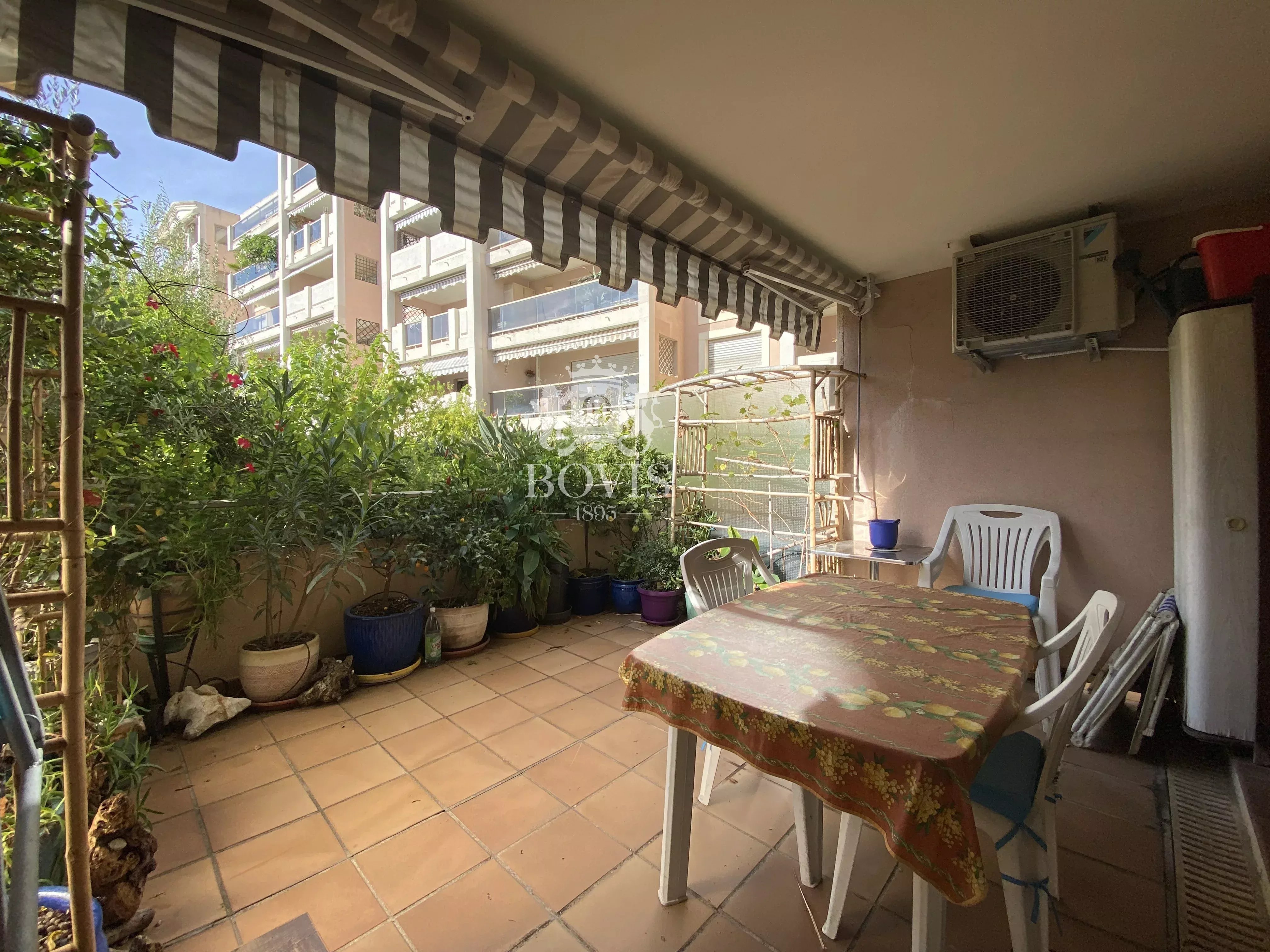 LOCATION SAISONNIERE - STUDIO - BEAULIEU SUR MER