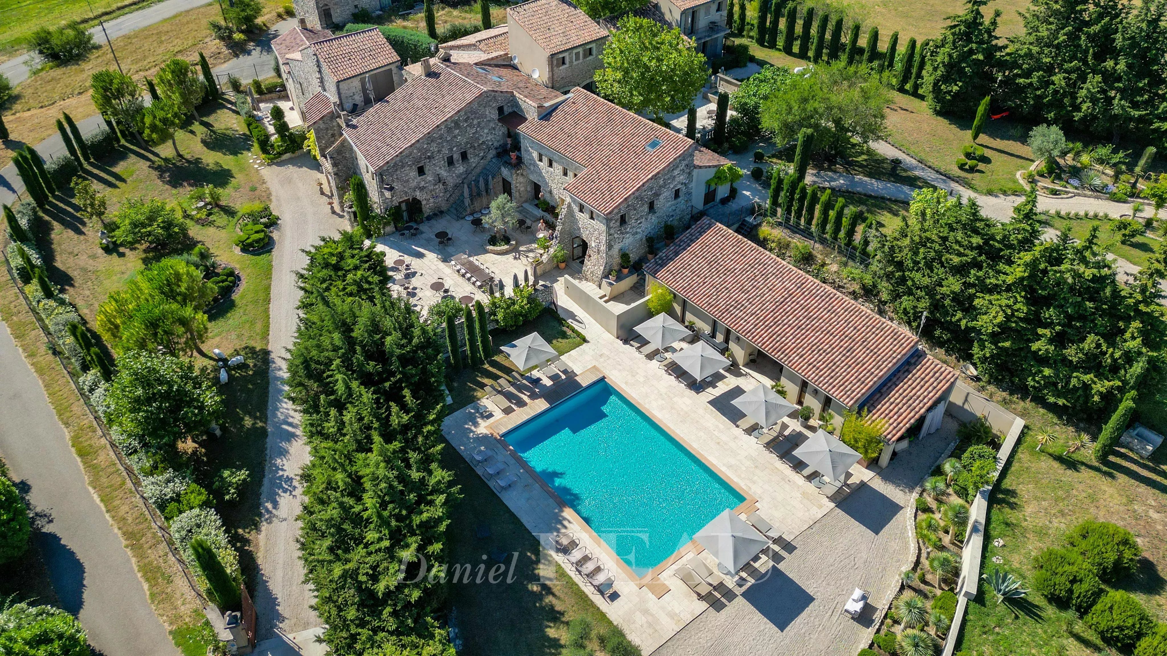 Drôme Provençale – A superb 9-bed period property