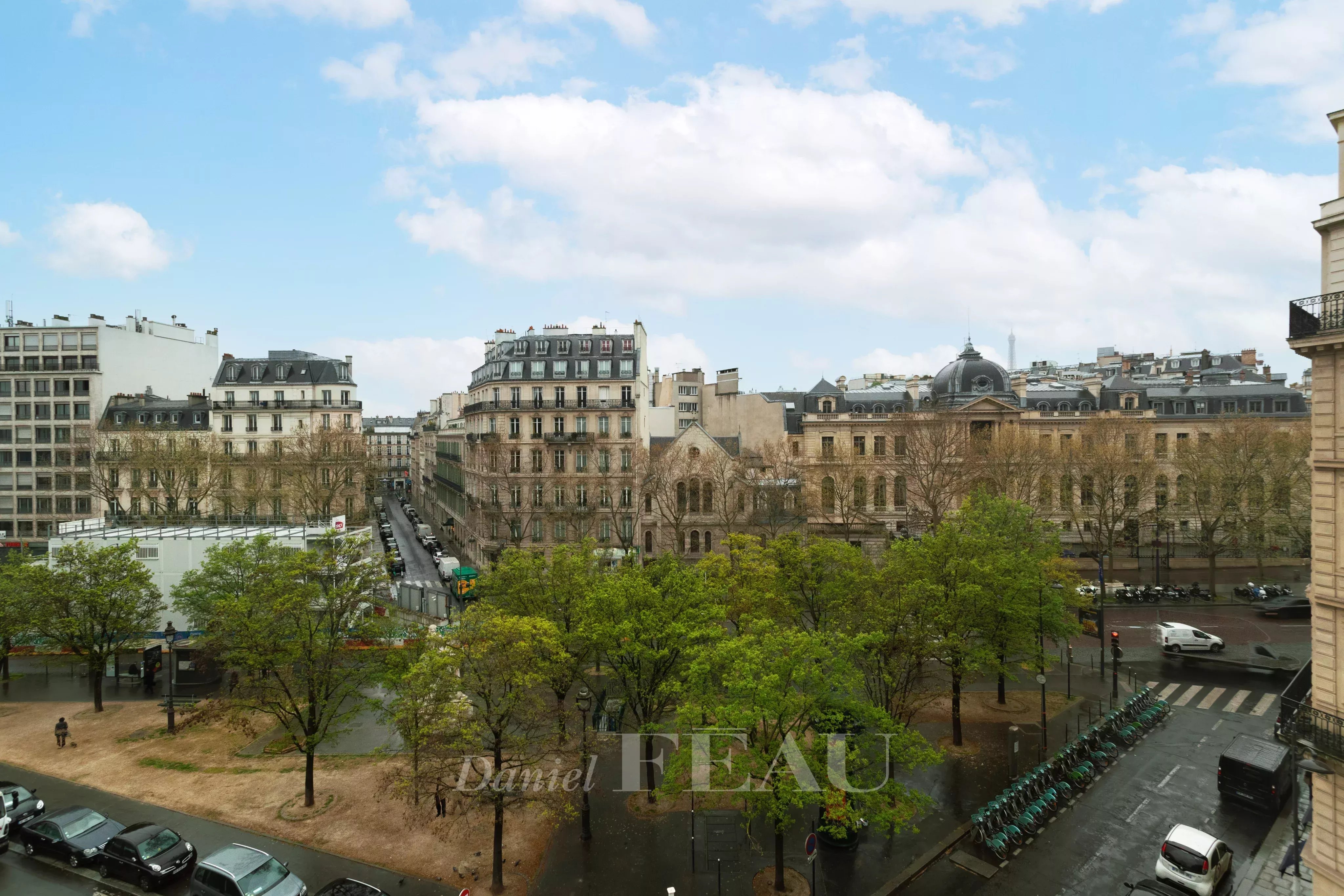 Sale Apartment Paris 8th