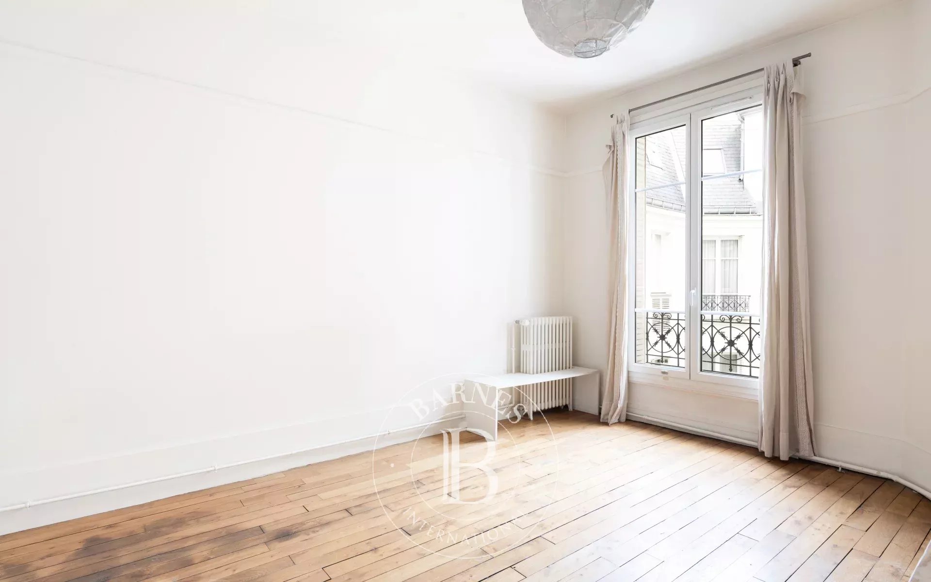 Daire Paris 9ème - picture 16